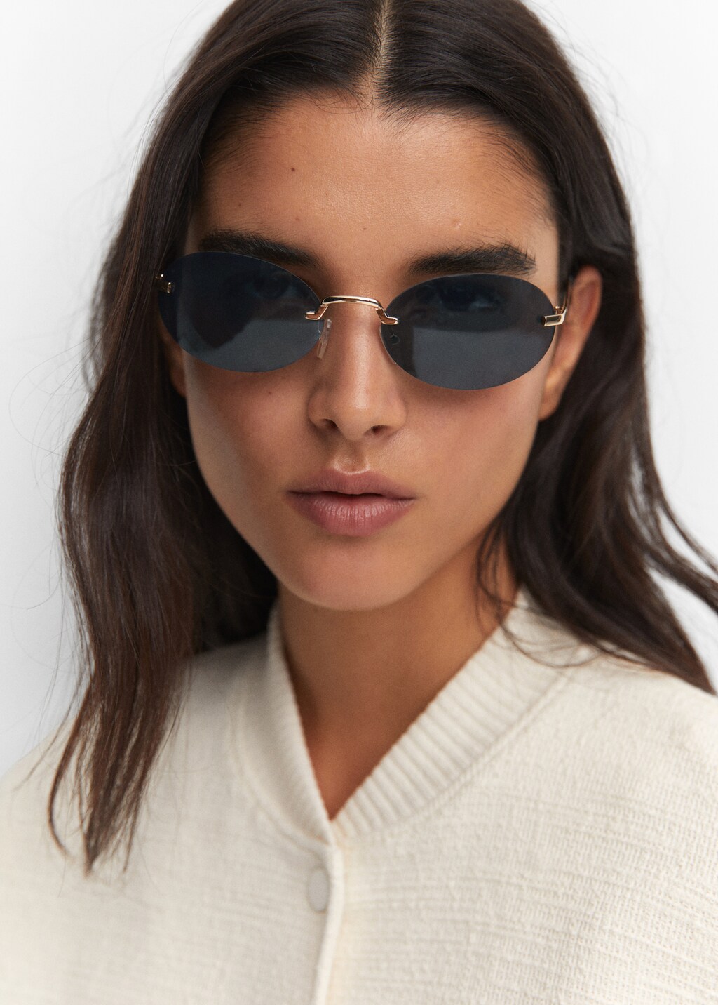 Oval sunglasses - Woman | MANGO OUTLET USA