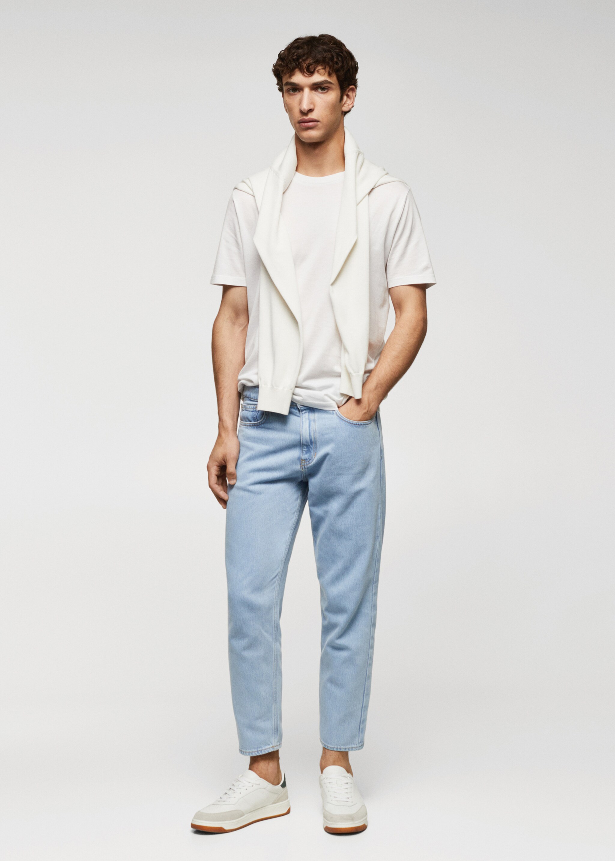 Jean léger tapered-fit délavé clair - Plan général
