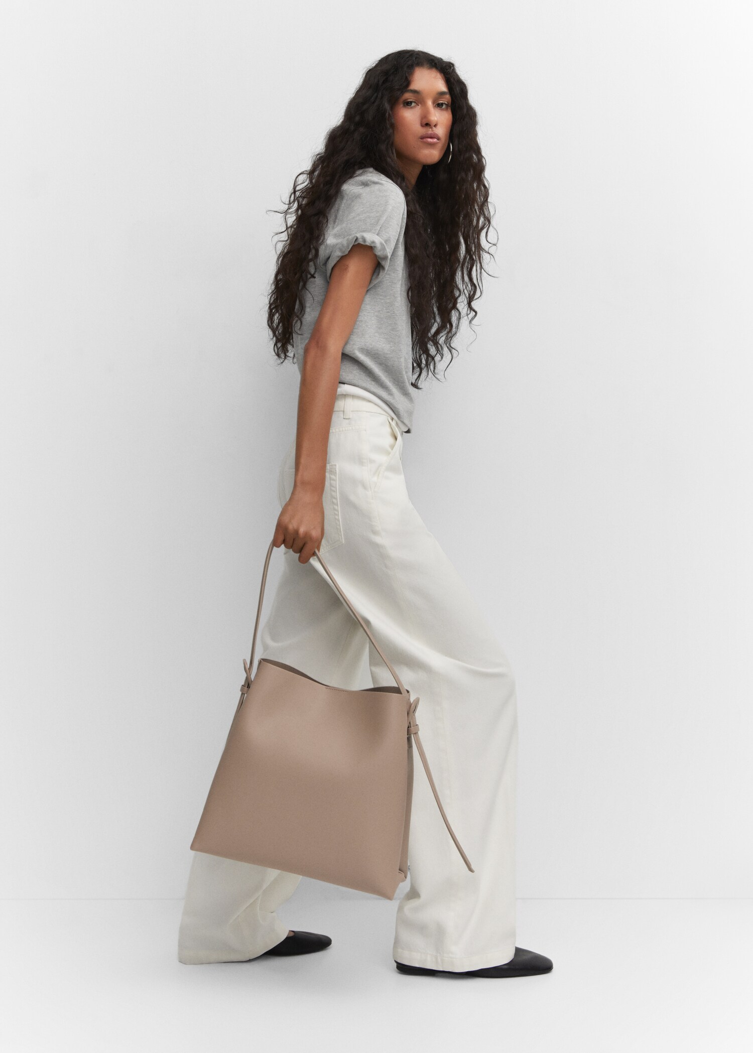 Shopper bag with buckle - General plane