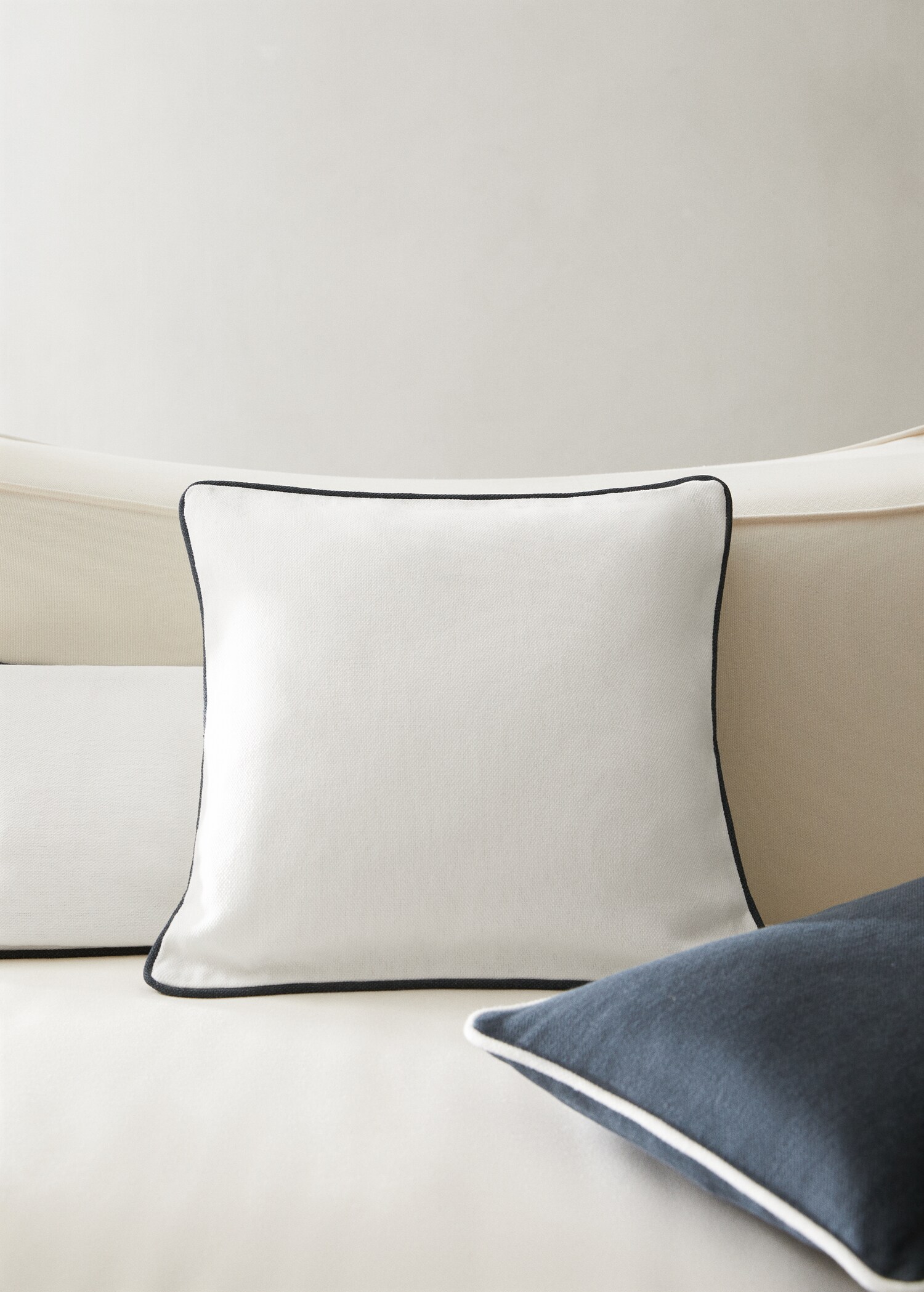 Piping cushion cover 45x45cm - General plane