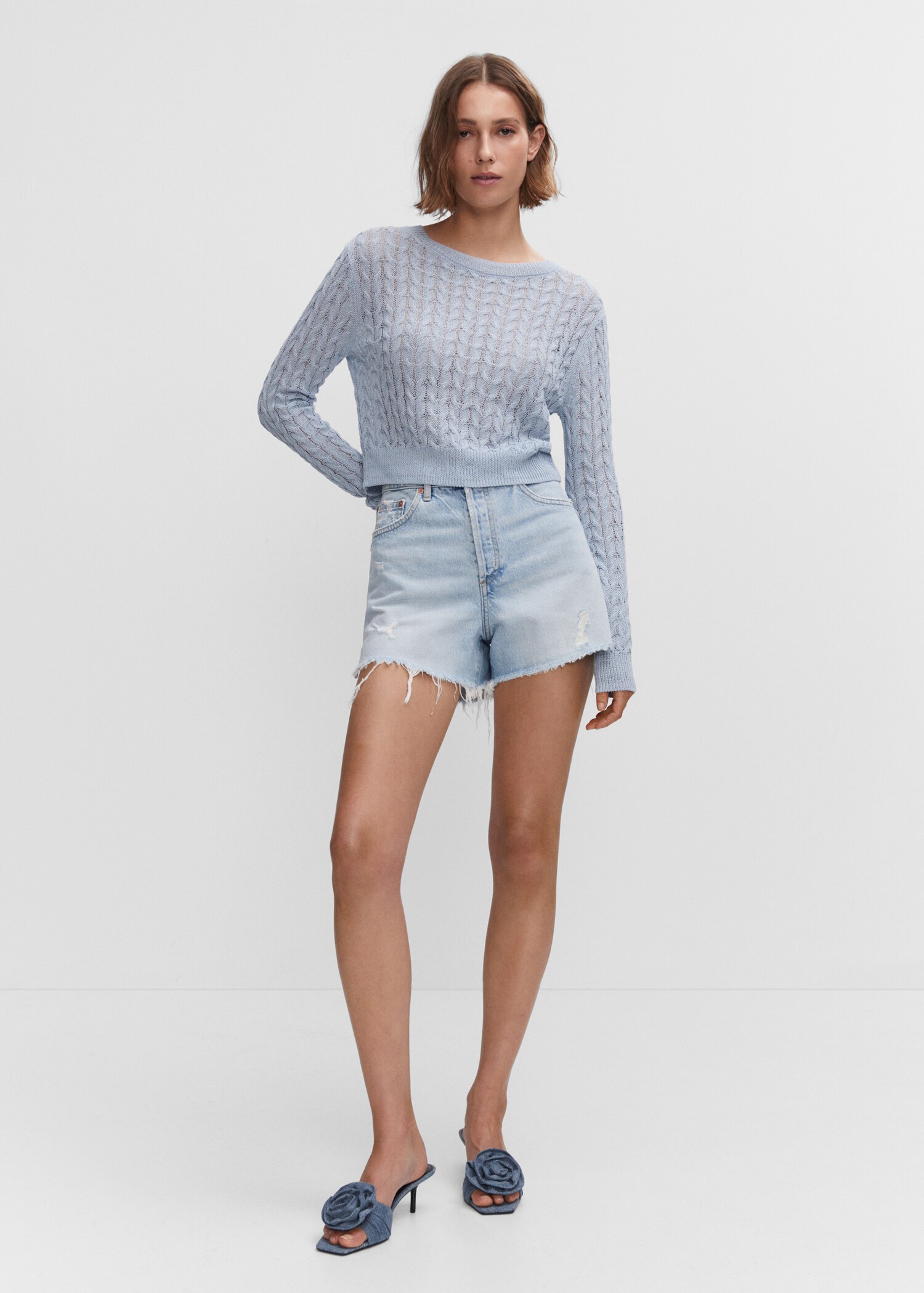 Straight shorts with frayed hem - General plane