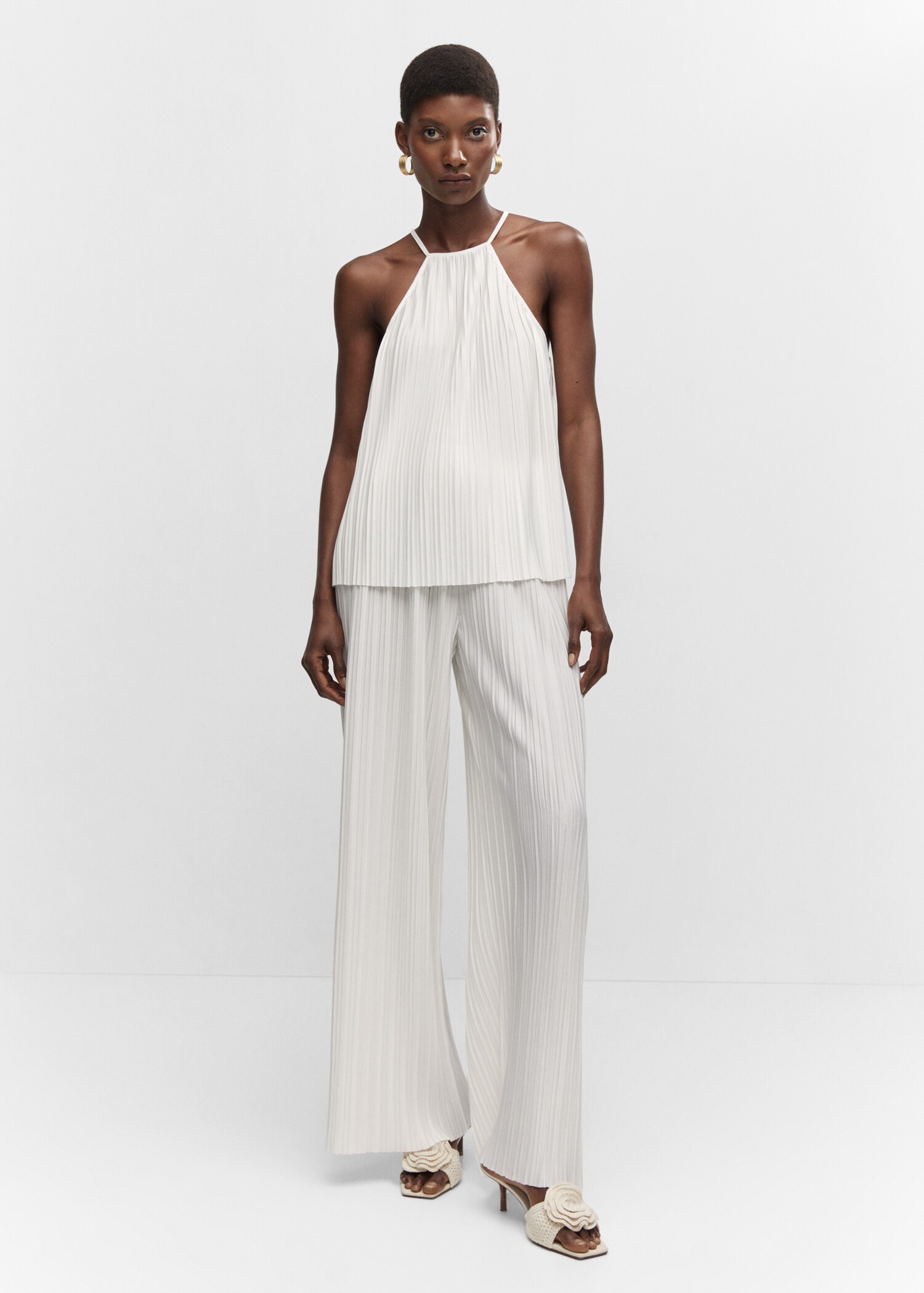 Halter-neck pleated top - General plane