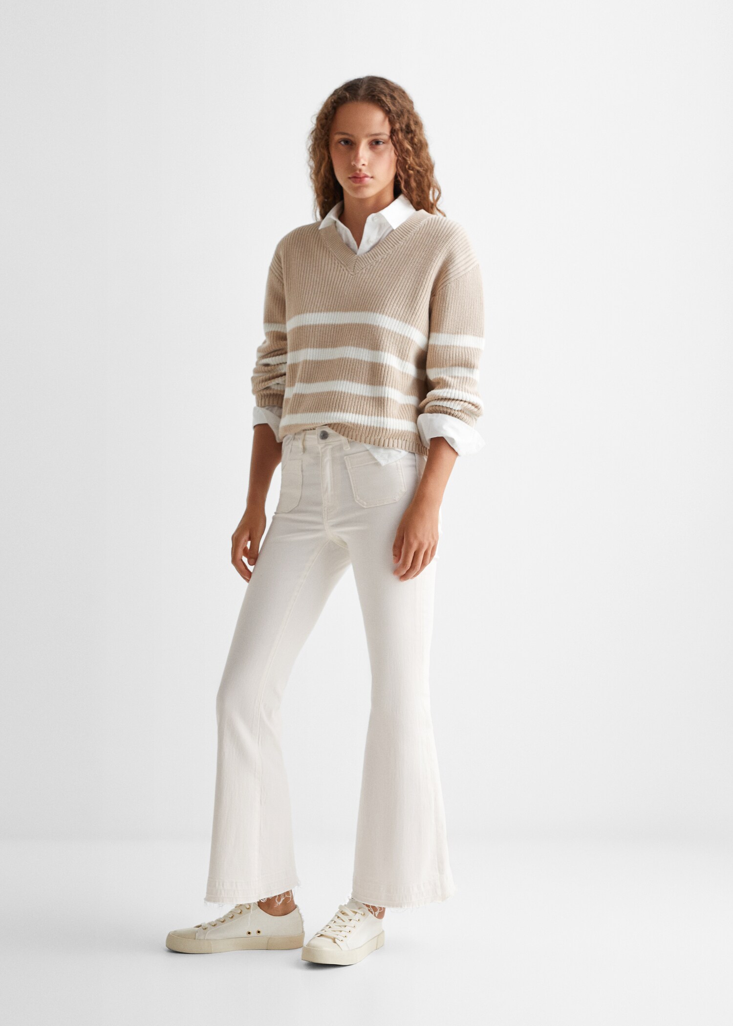 Flared jeans with pocket - General plane
