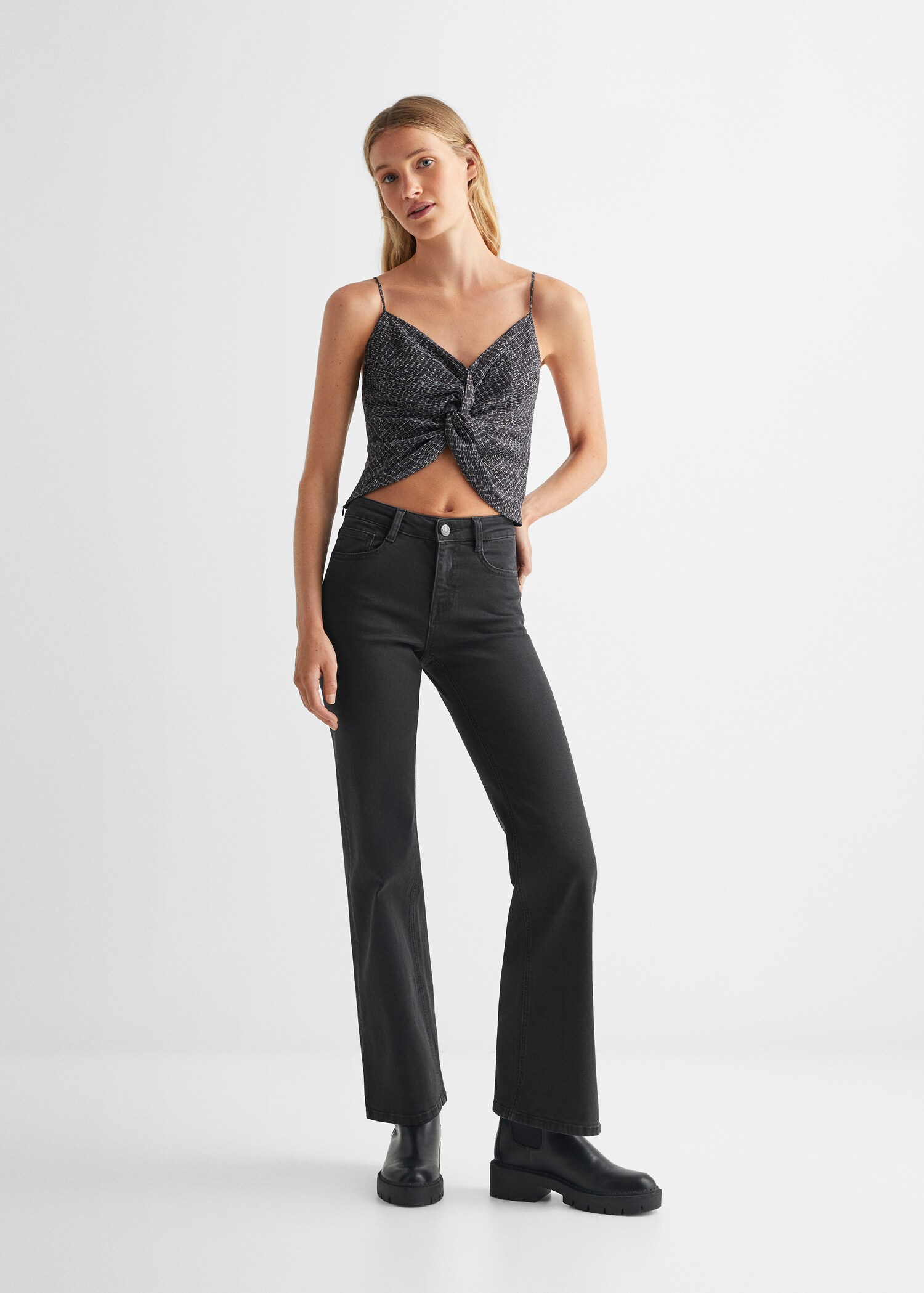Jeans flare abertura - Plano general