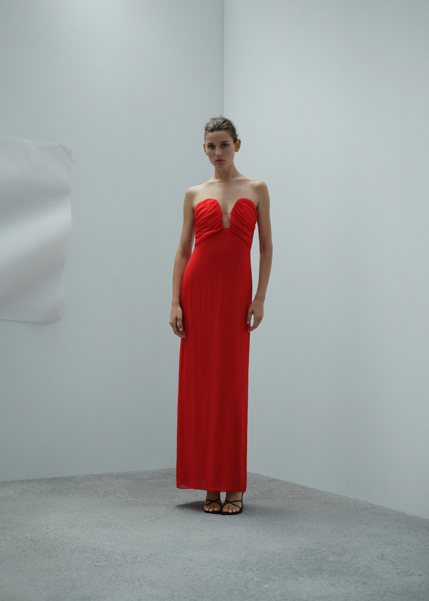Strapless dress with sweetheart neckline - General plane