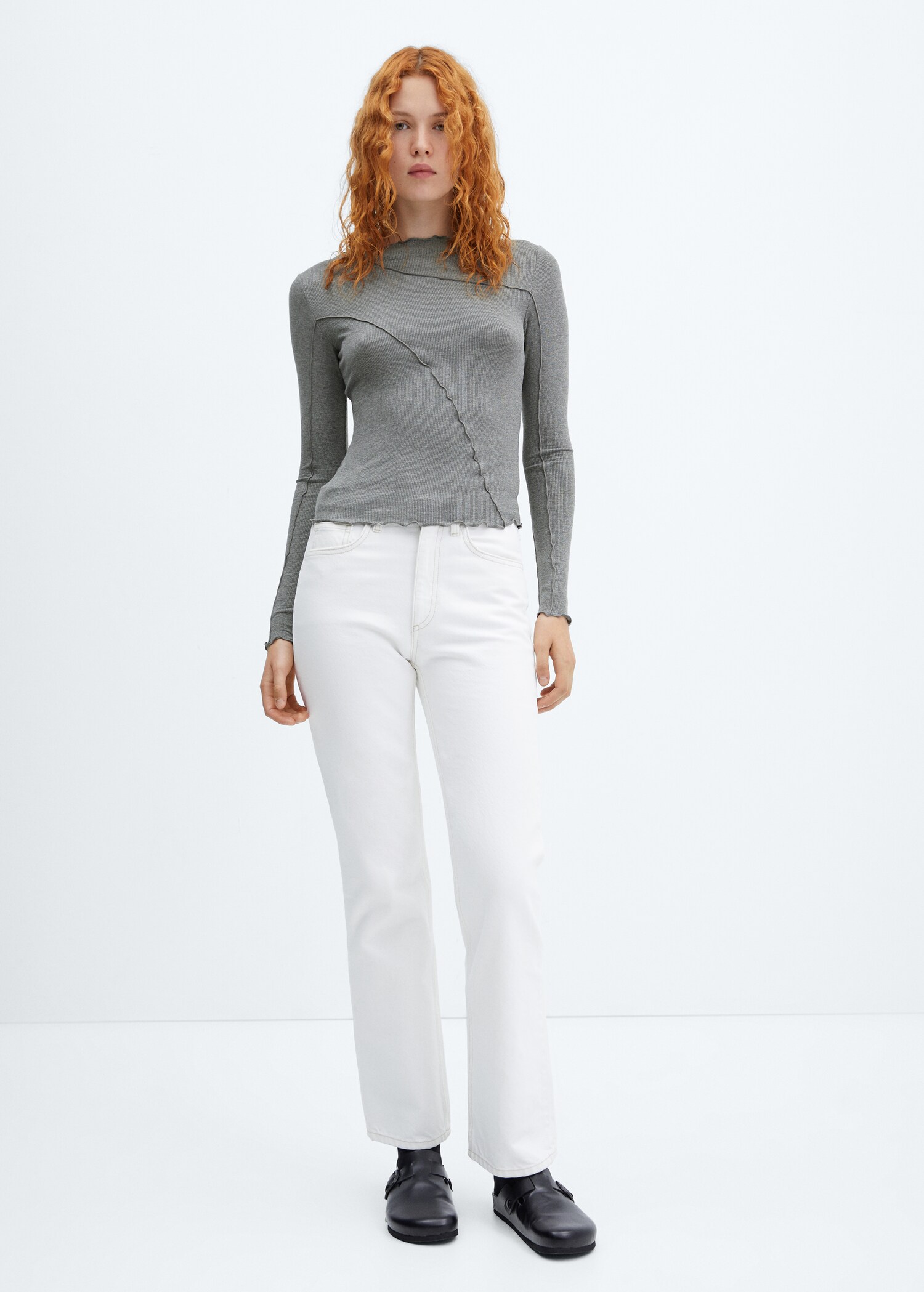 Ribbed T-shirt with decorative seams - General plane