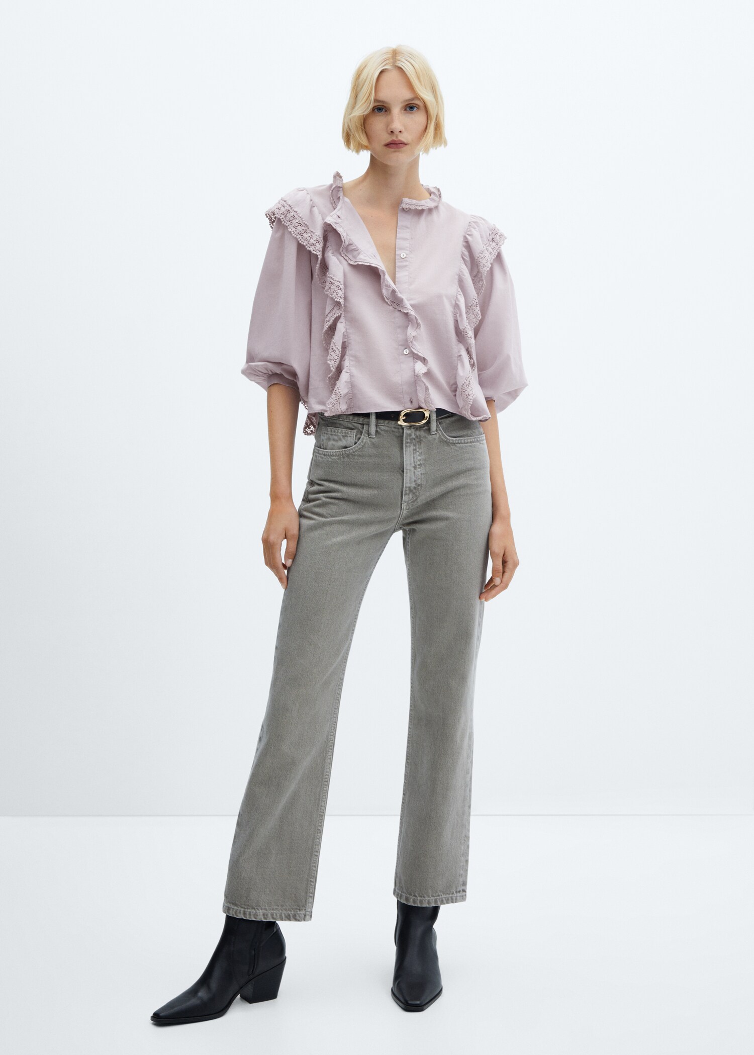 Lace blouse with ruffles - General plane