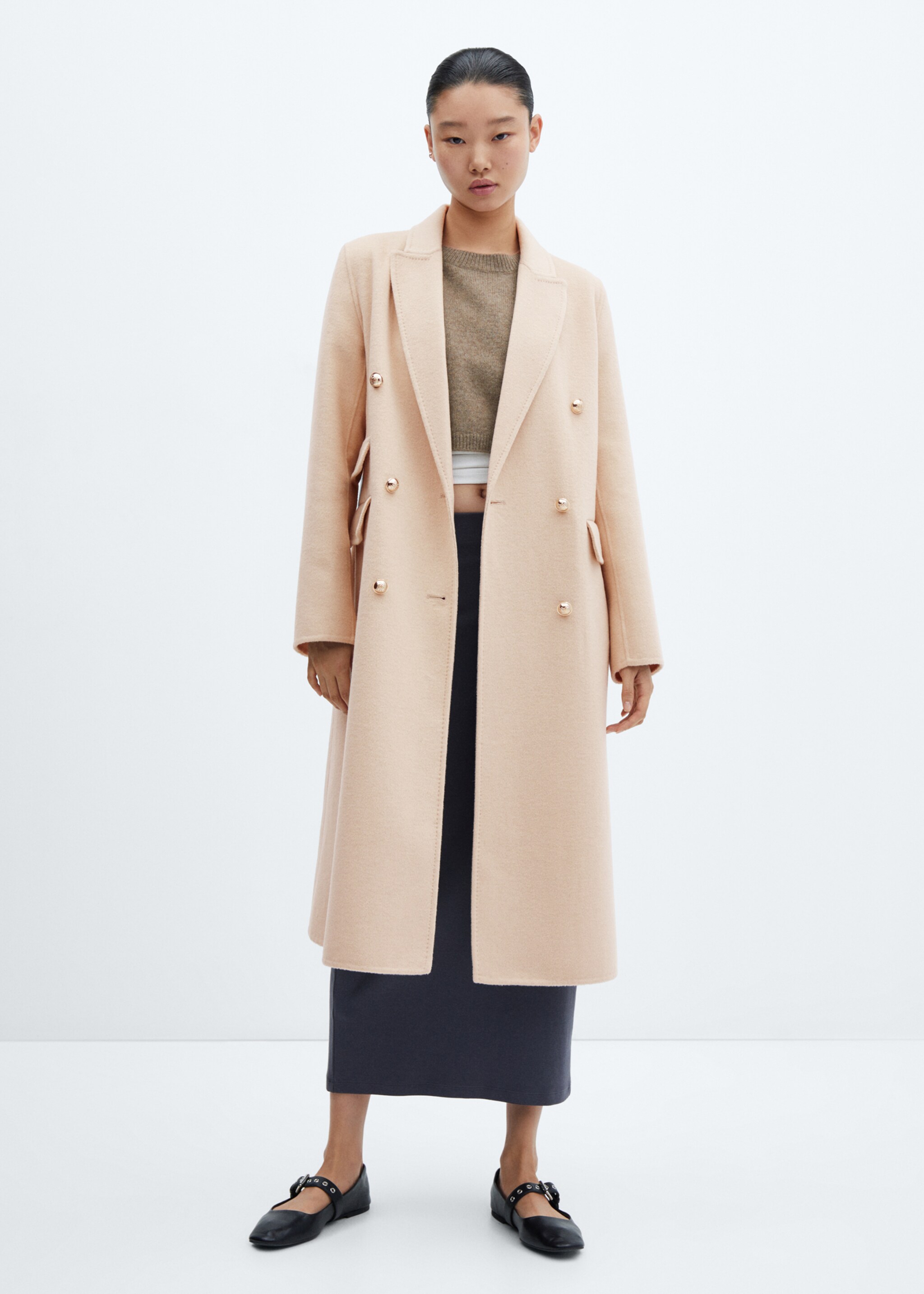 Handmade buttoned wool coat - General plane