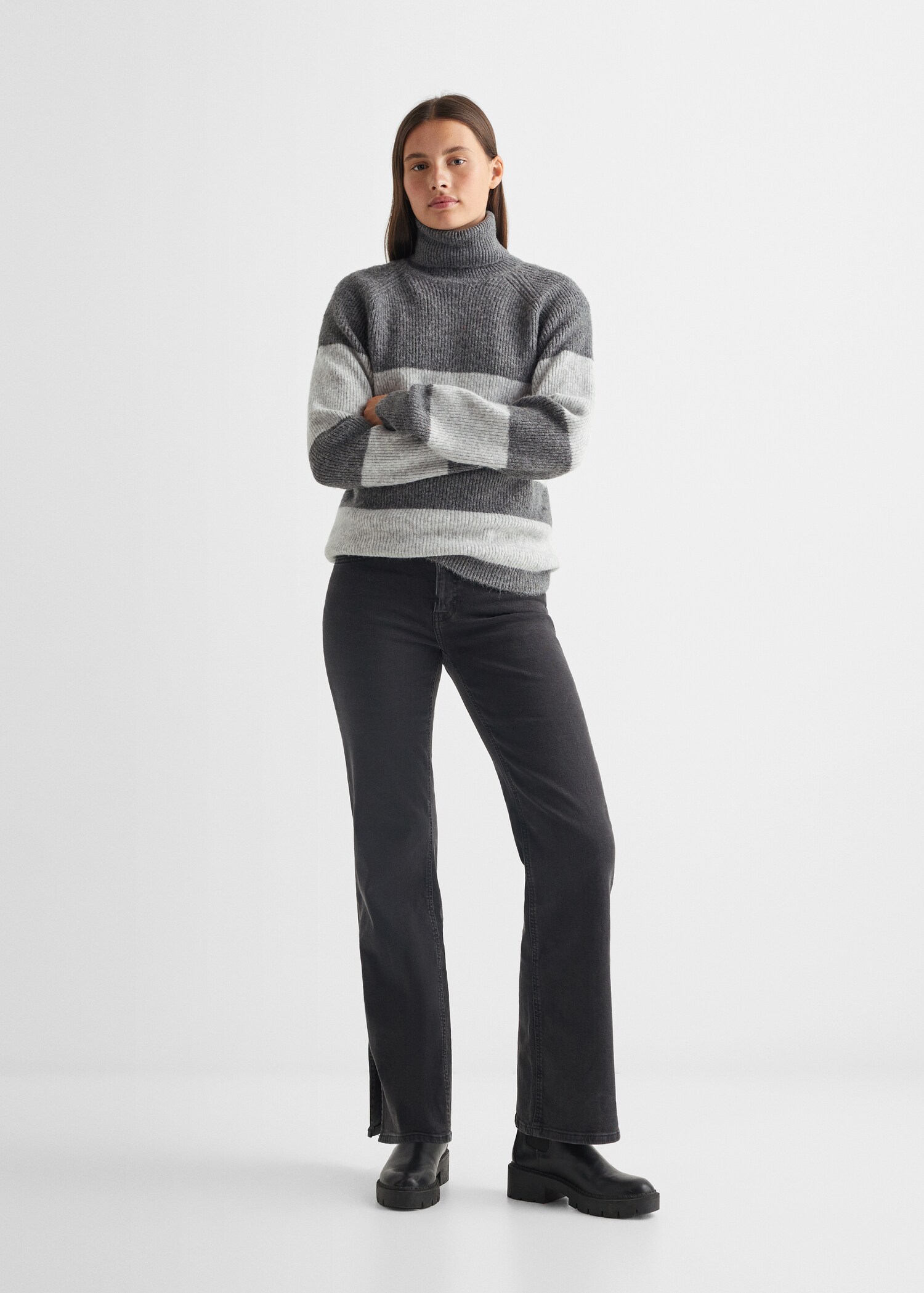 Stand-collar striped sweater - General plane