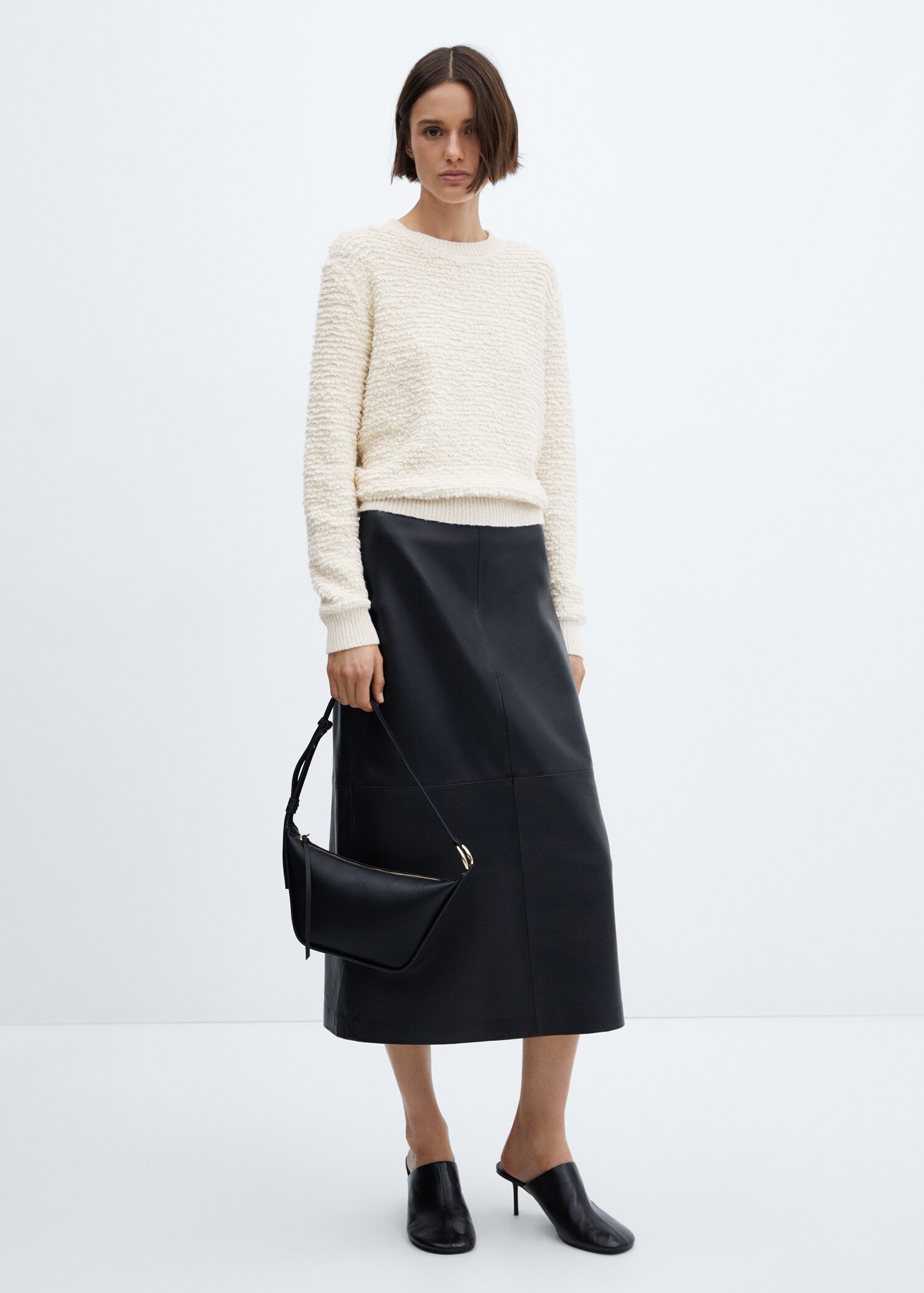 Textured round neck sweater - General plane