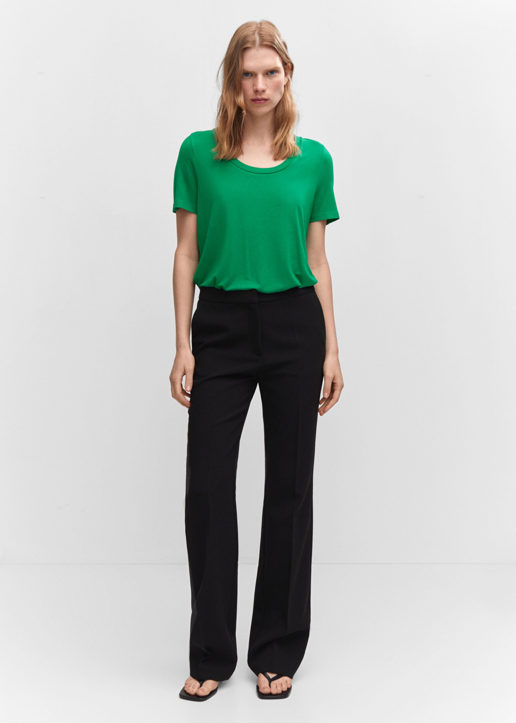 Low neck t-shirt - General plane
