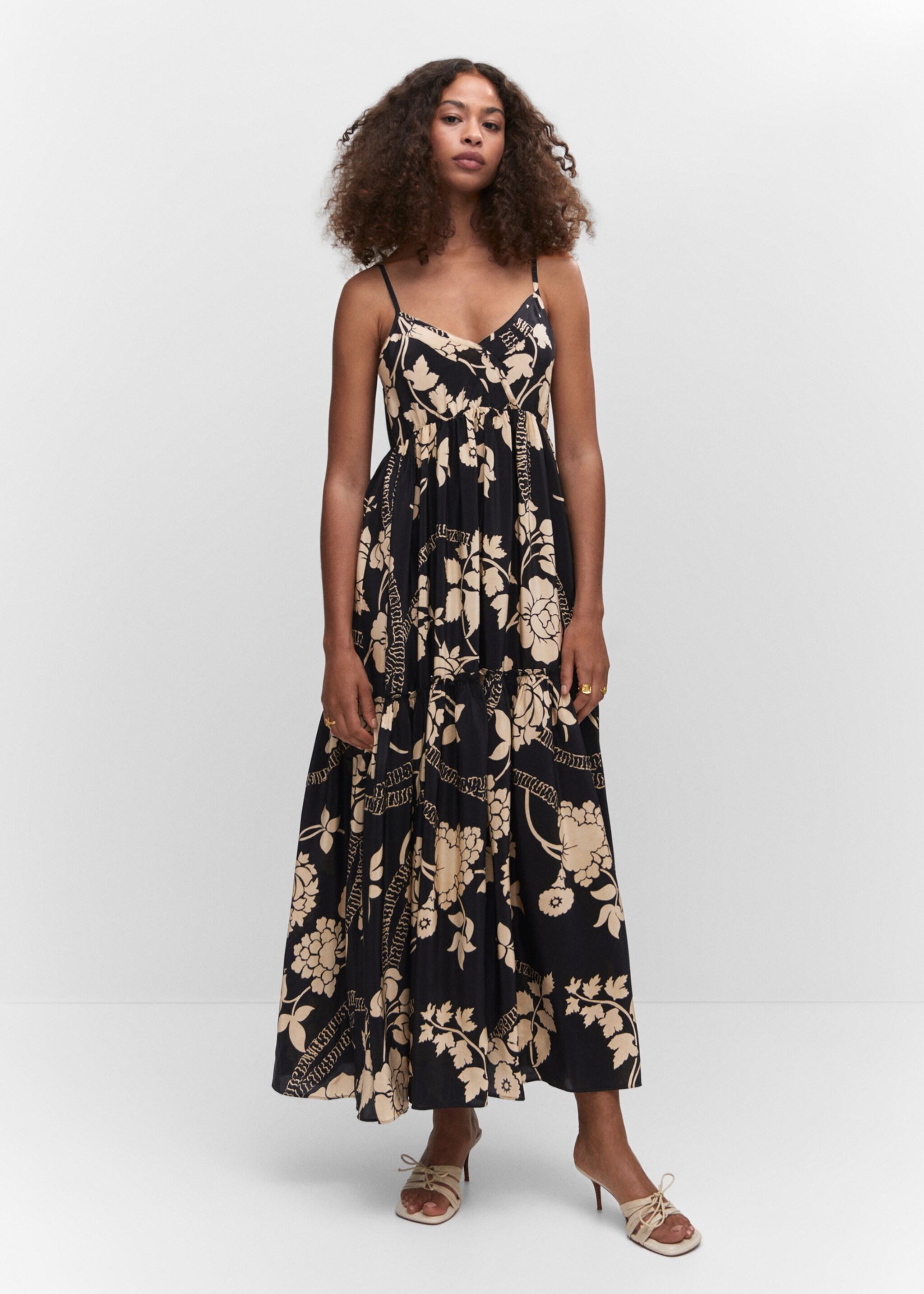Vestido estampado vuelo - Plano general