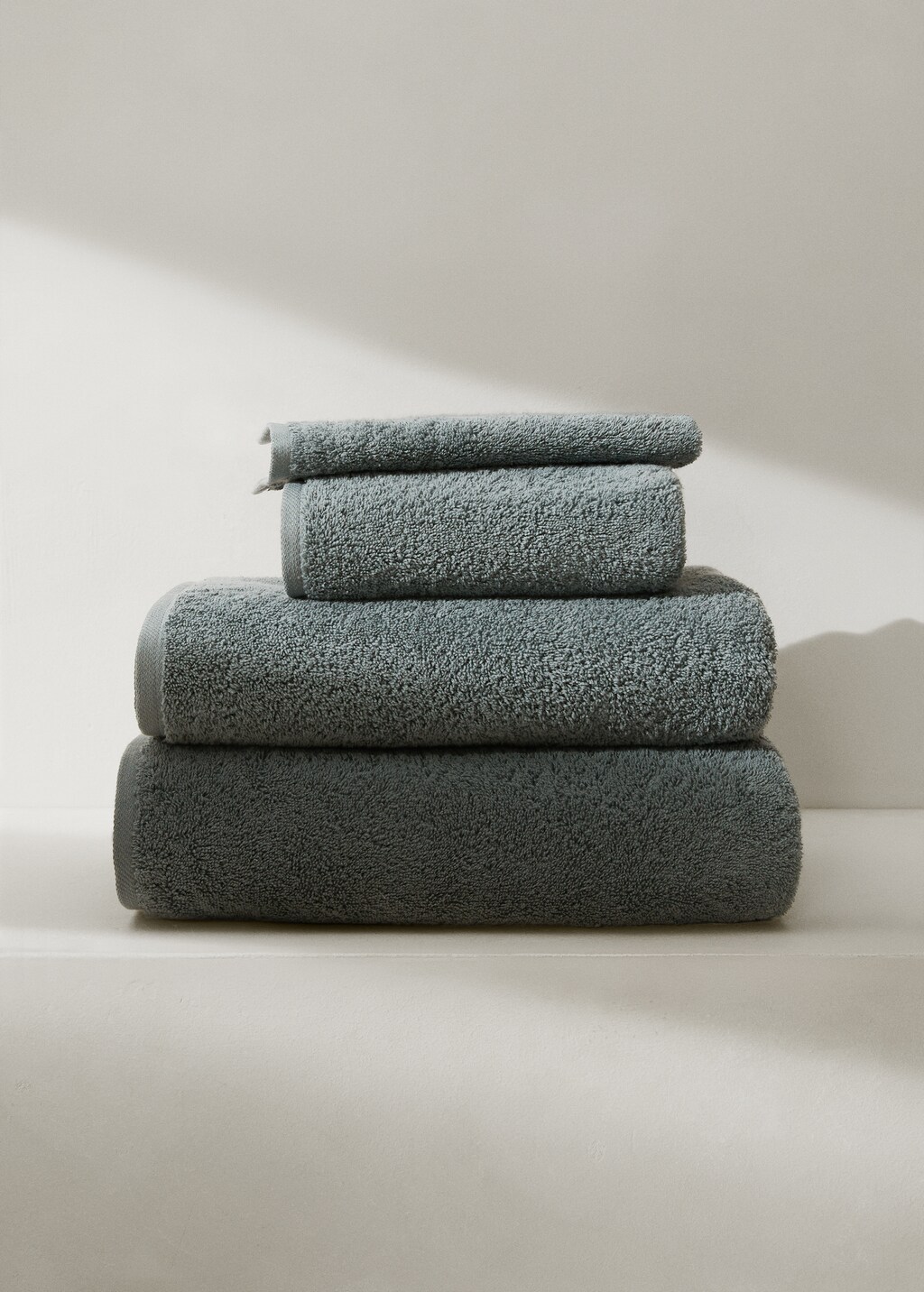 500gr/m2 cotton bath towel 70x140cm - Home | MANGO OUTLET Malta