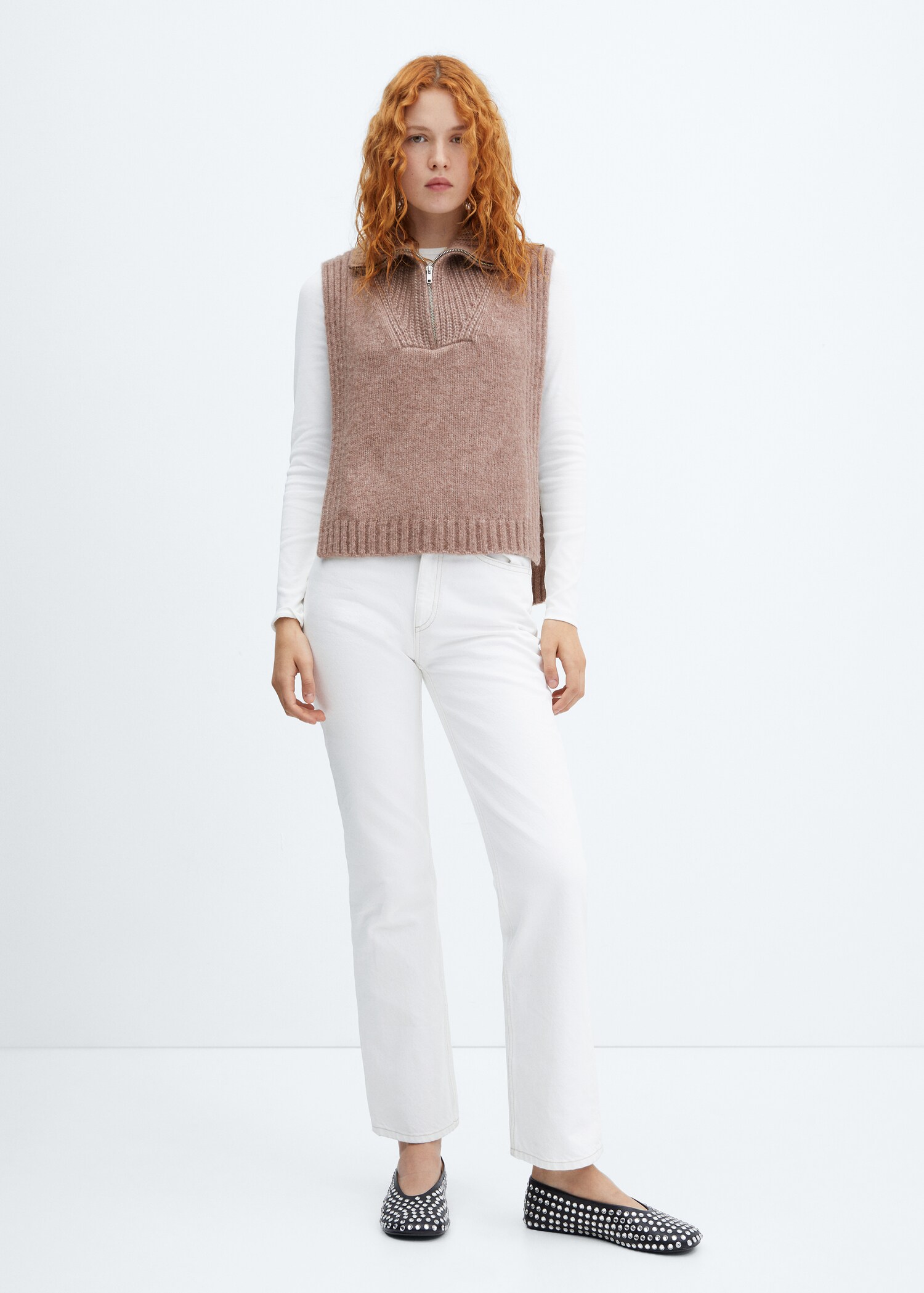 Open-sided gilet with zip neck - General plane