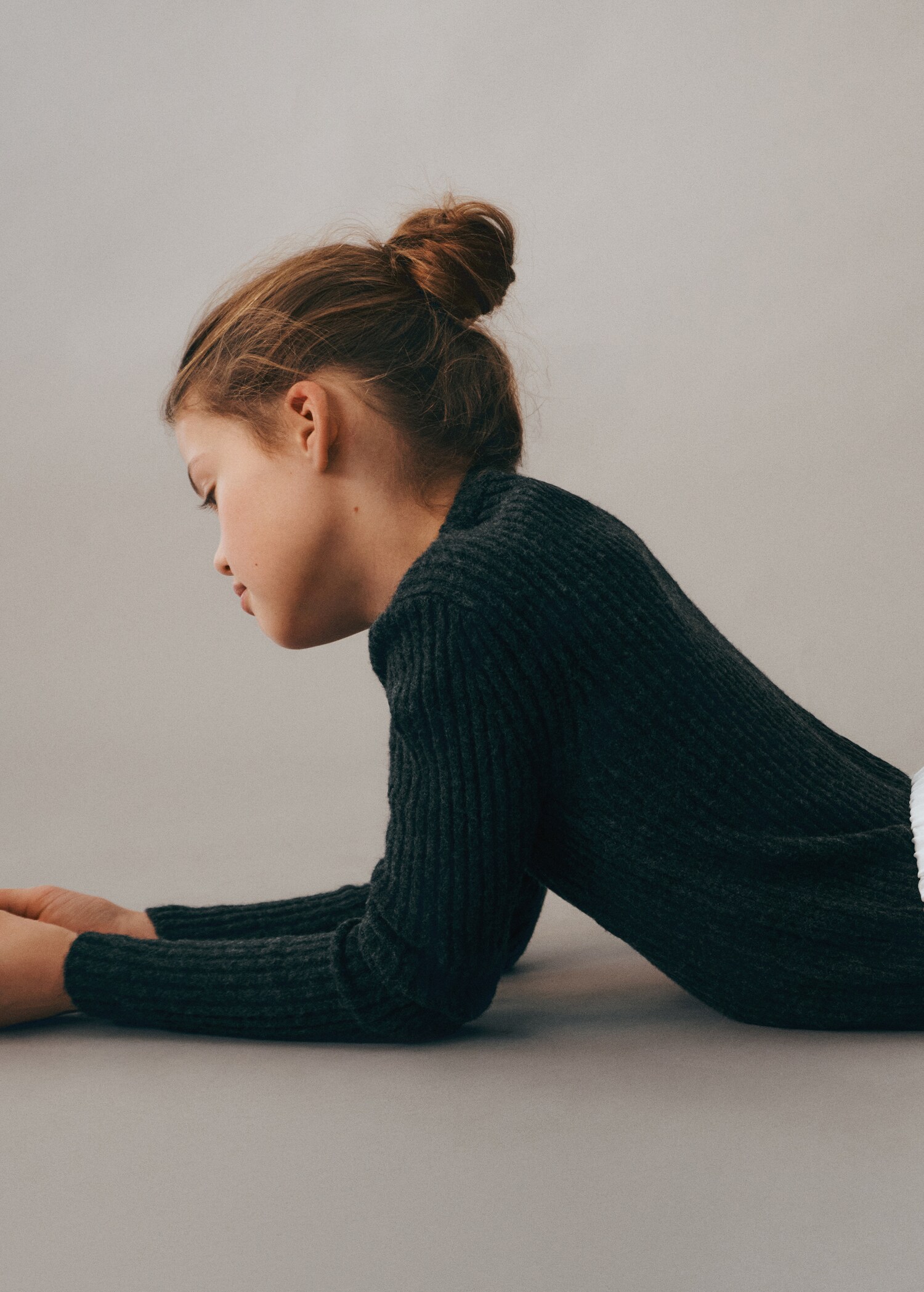 Knit sweater - General plane