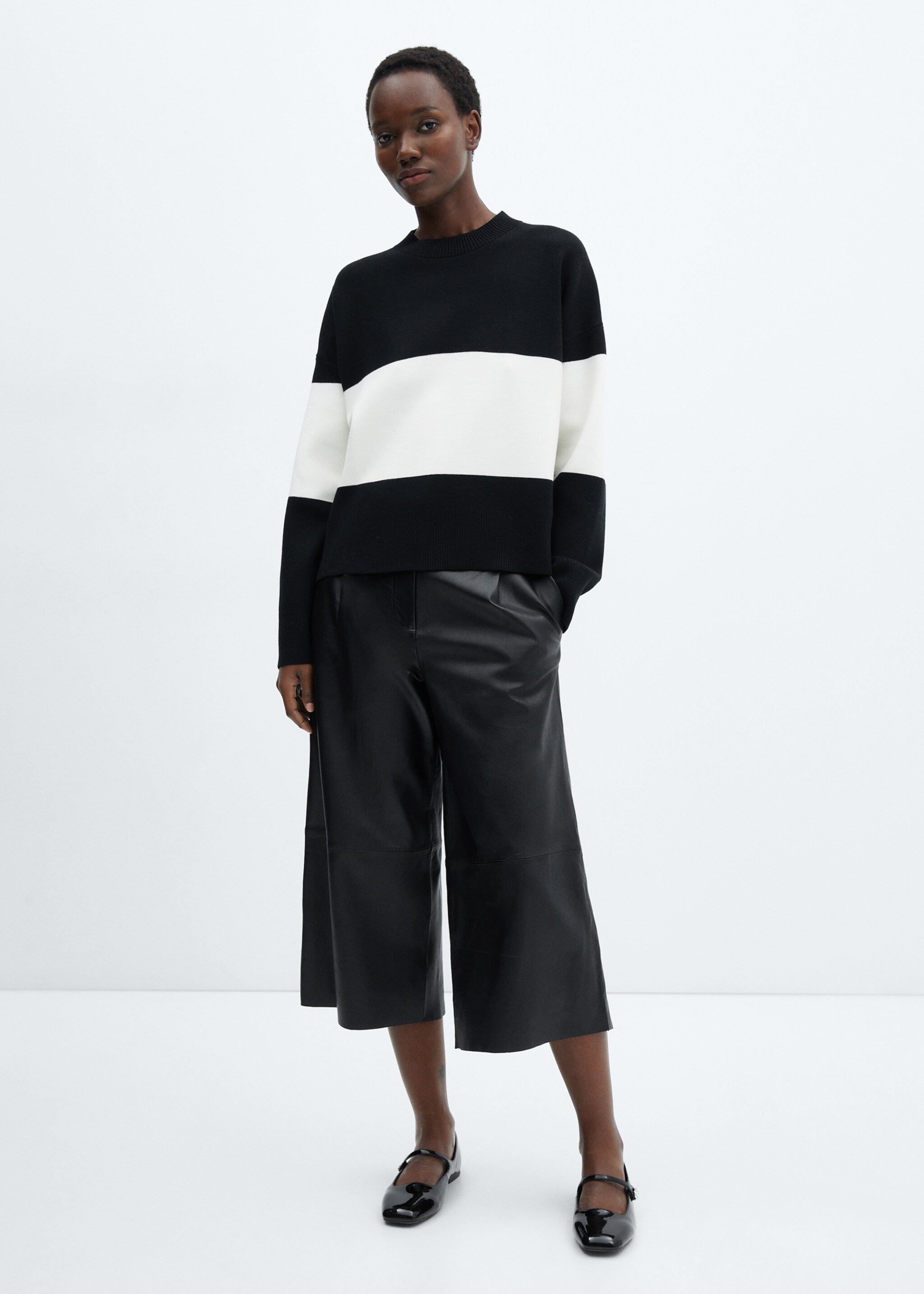 Svetr oversize s proužky - Celkový náhled, Černá. Ref: 57023799-00.