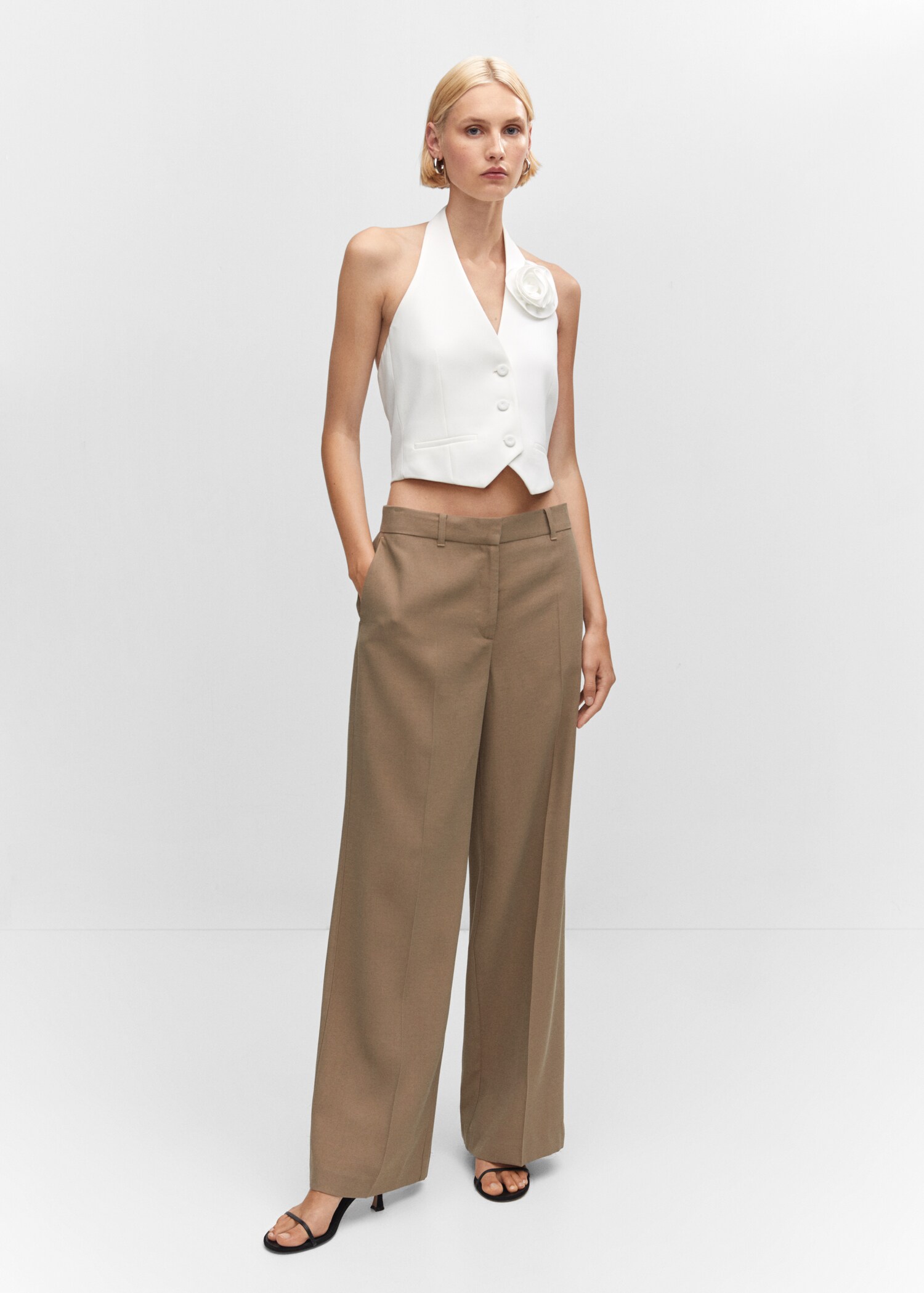 Low-waist wide-leg trousers - General plane