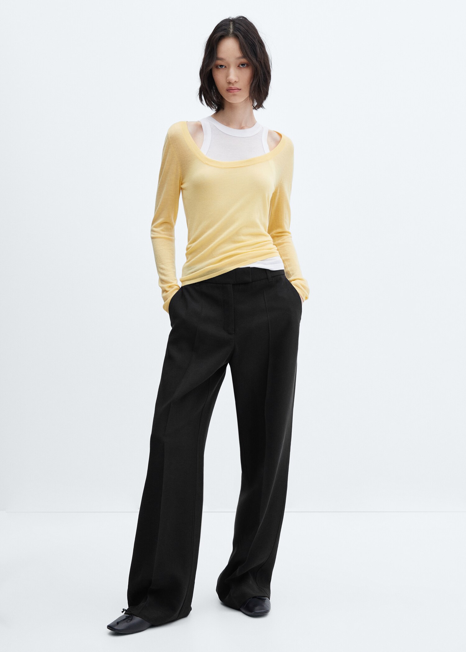 Low-waist wide-leg trousers - General plane