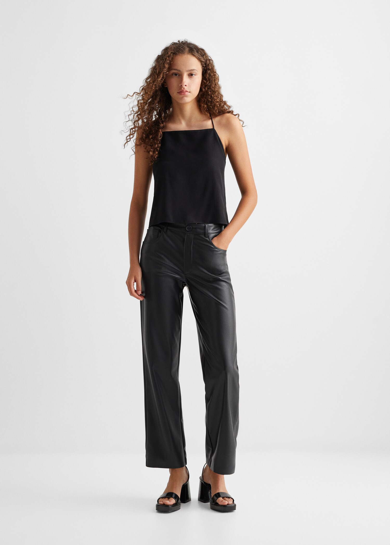 Crisscross strap top - General plane