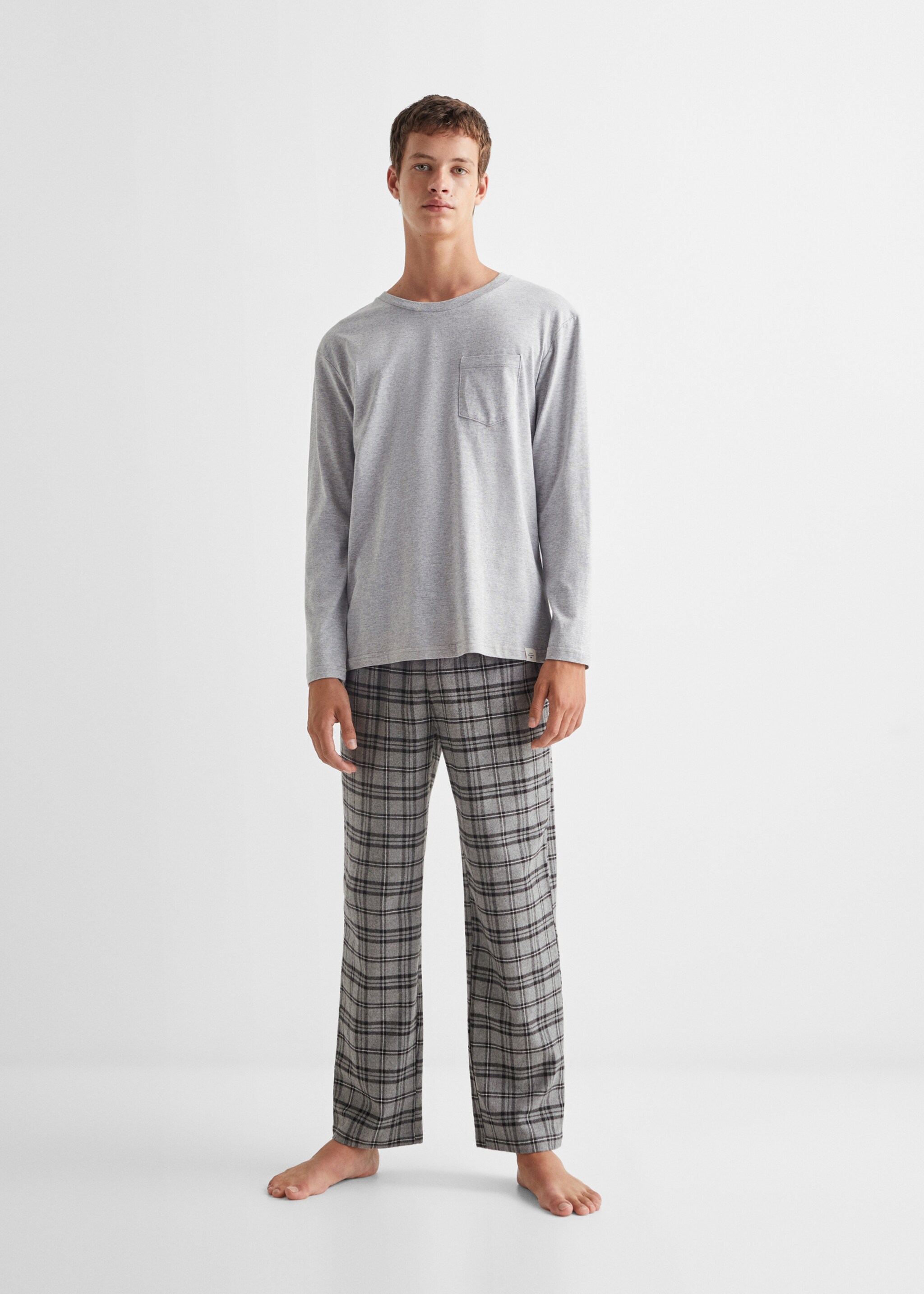Two-pieces check long pyjamas - General plane