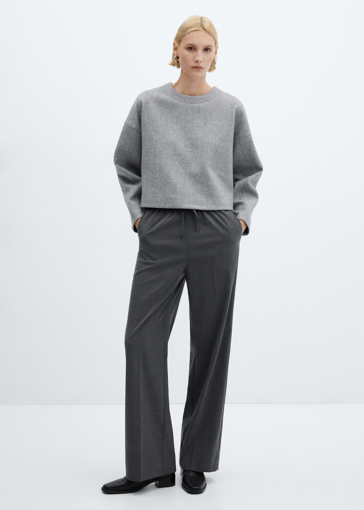 Wideleg trousers with elastic waist - General plane