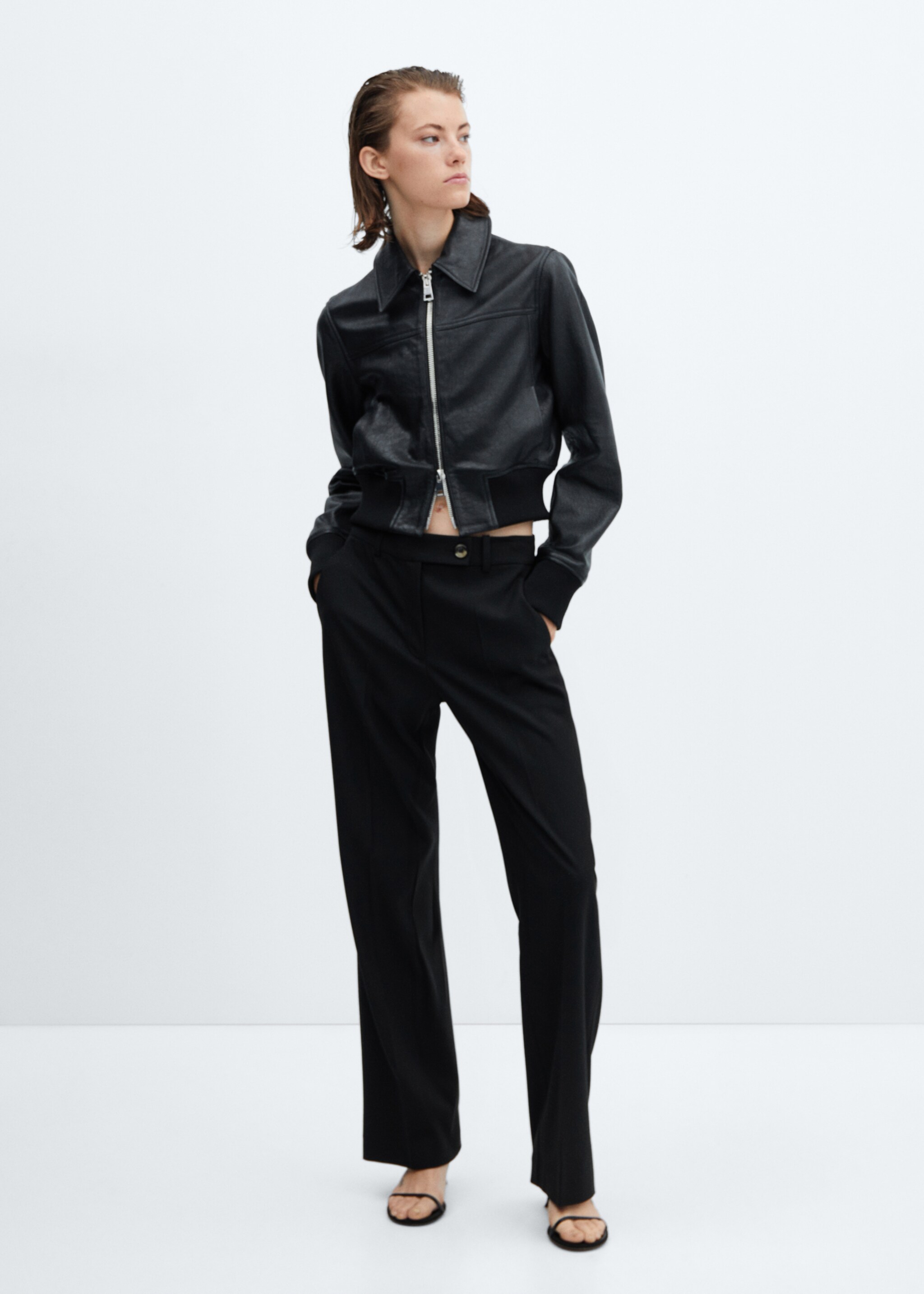 Straight trousers with side button - General plane, Black. Ref: 57026727-00.