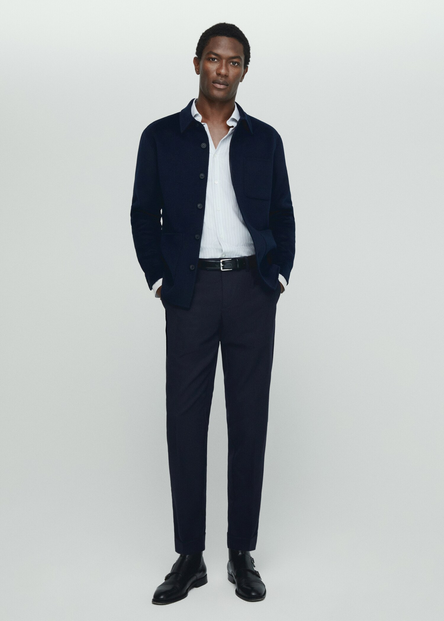 Pantalons llana detall pinces - Pla general