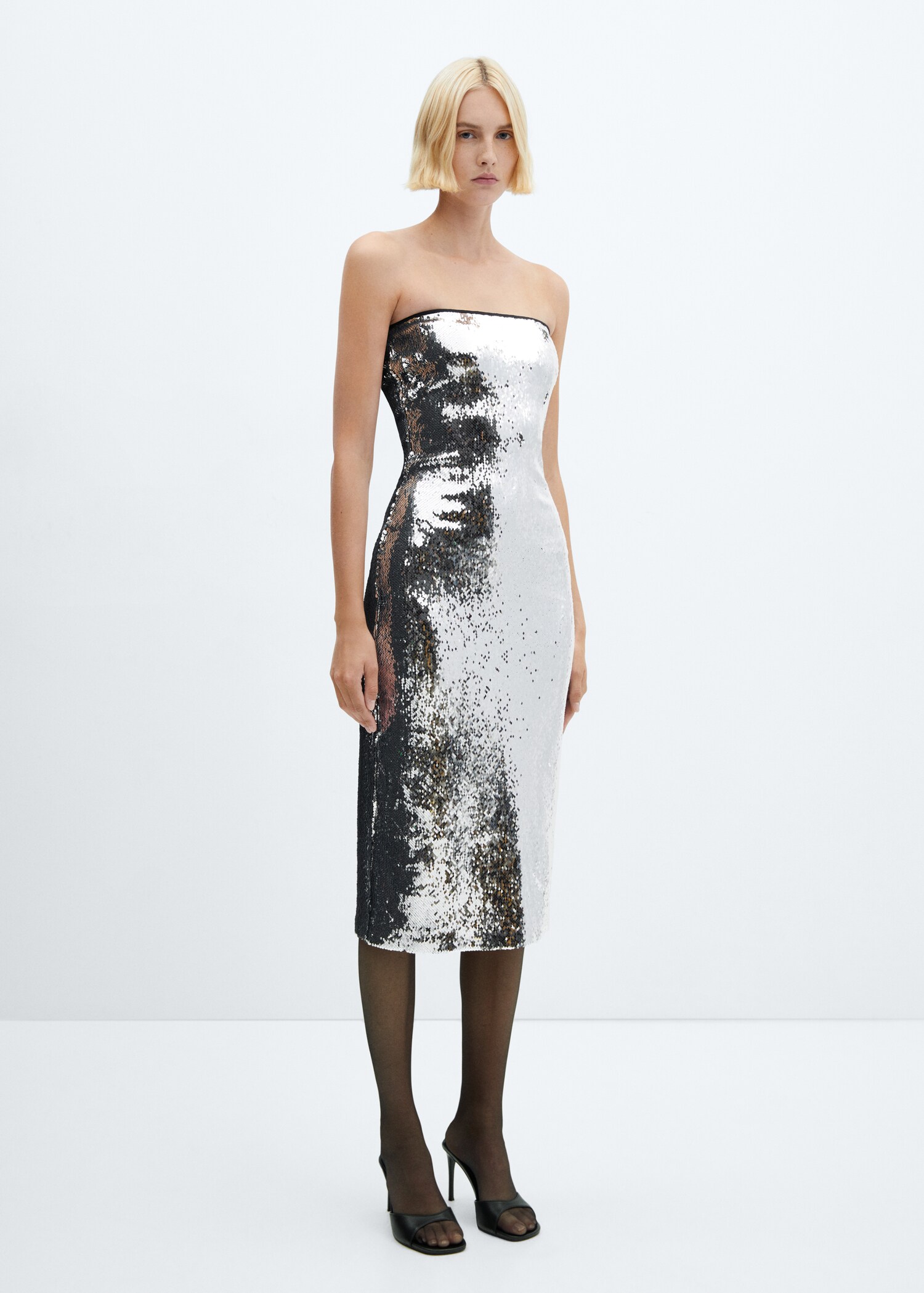 Strapless sequined dress - General plane