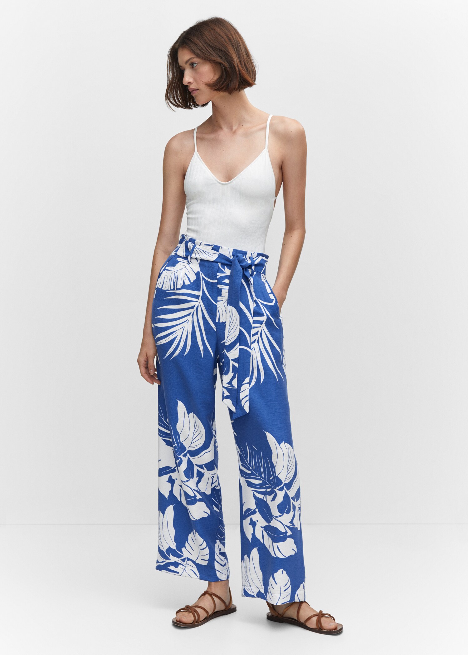 Pantalón estampado tropical - Plano general