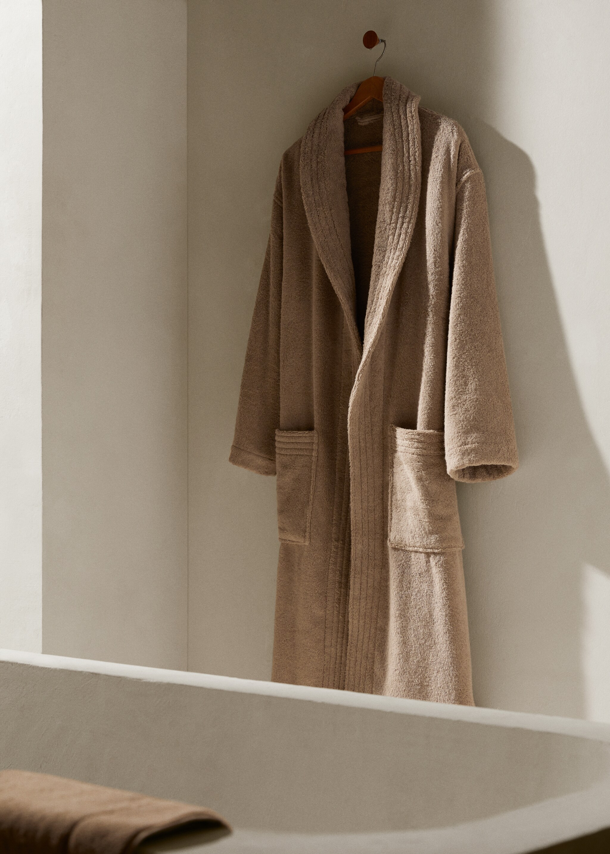 100% cotton bathrobe - General plane, Brown. Ref: 57034786-00.