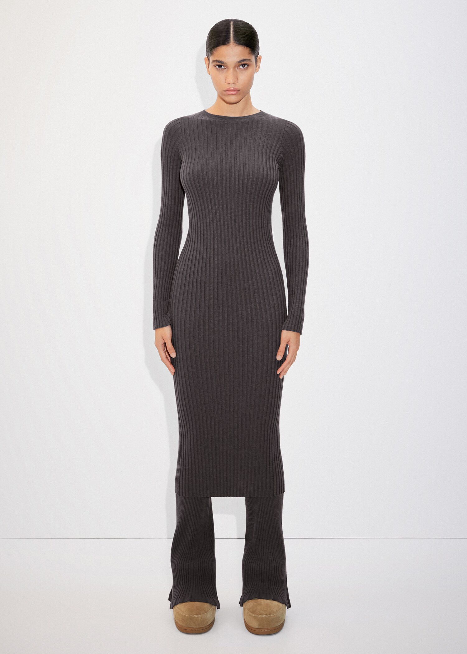 Ribbed long dress - General plane