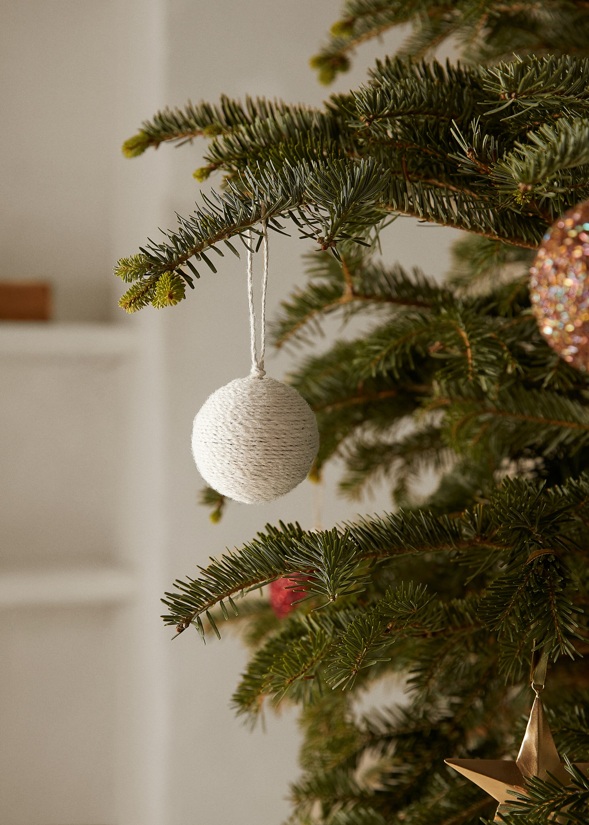 Décoration boule jute S - Plan général, Écru. Ref: 57039108-00.