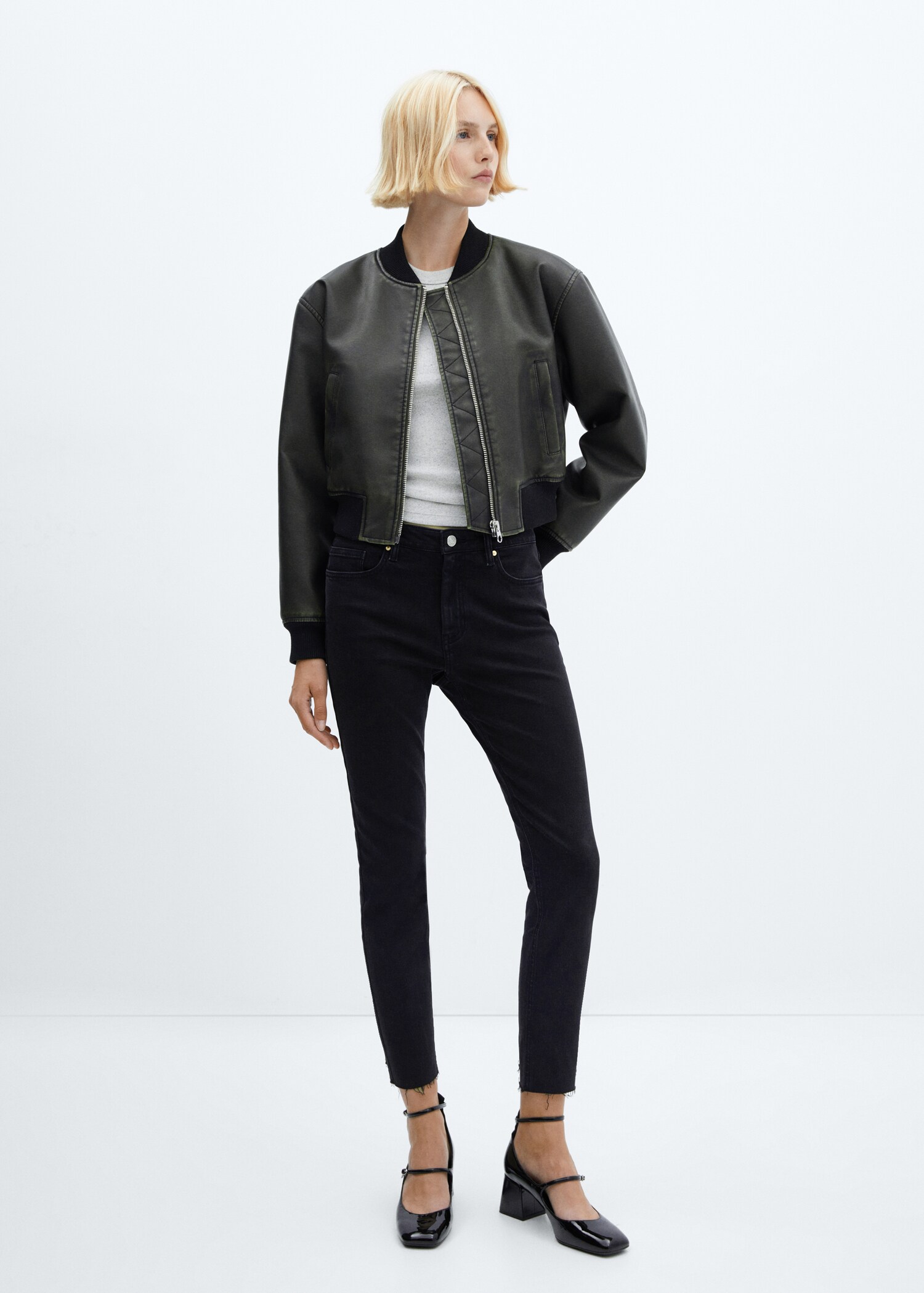 Skinny-Jeans in Cropped-Länge - Allgemeine Ansicht