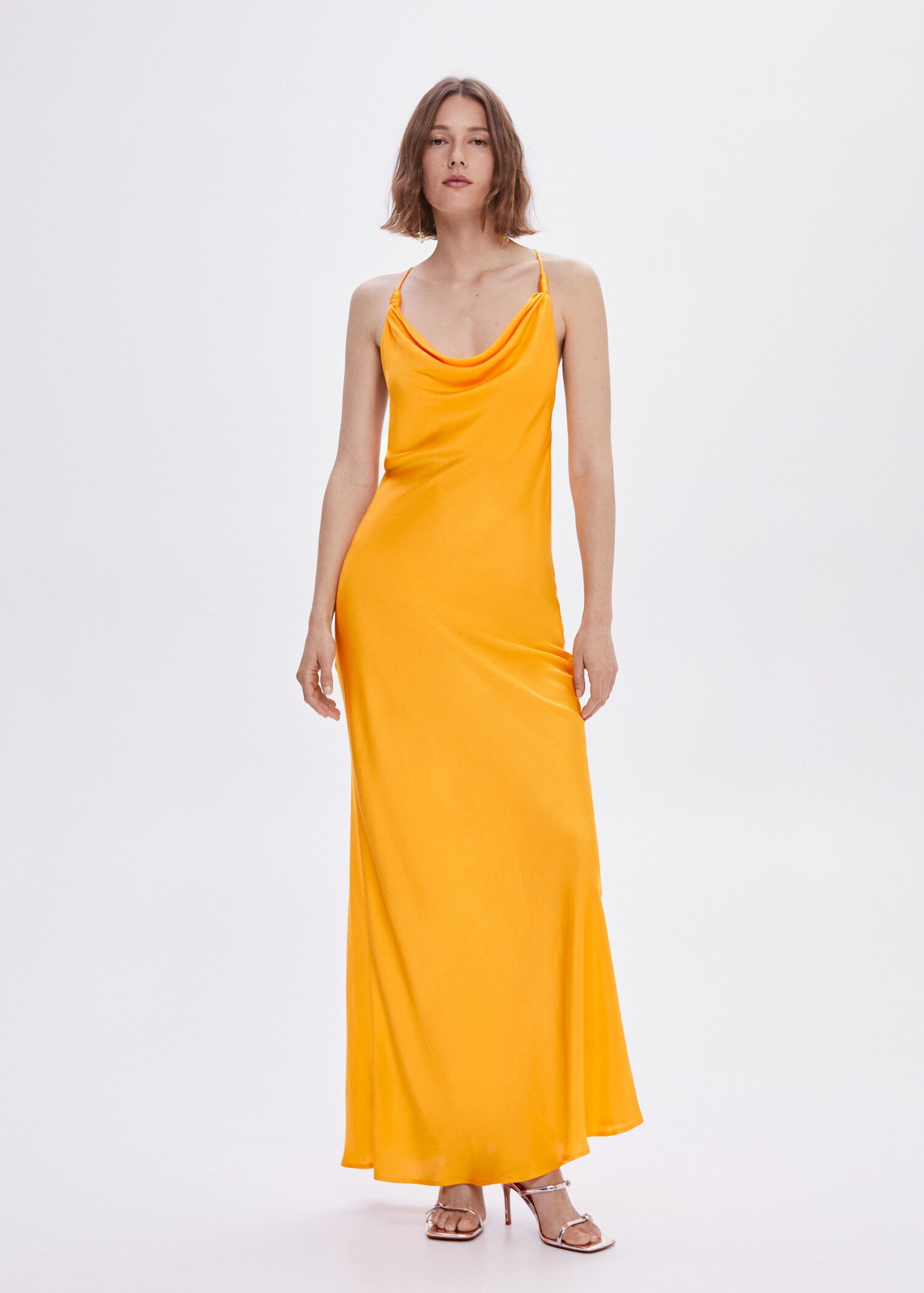 Vestito raso collo drappeggiato - Piano generale