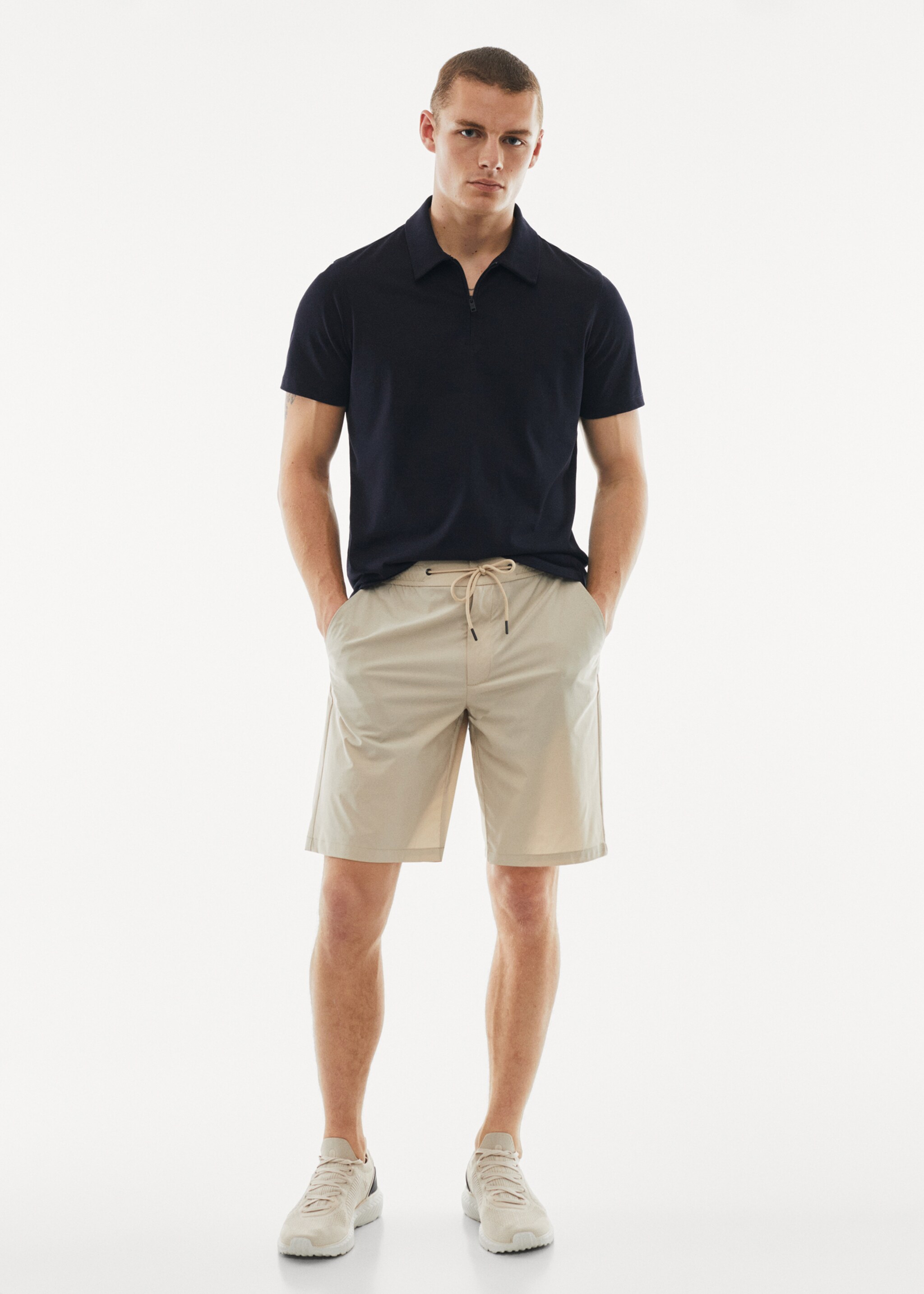 Water-repellent technical bermuda shorts - General plane