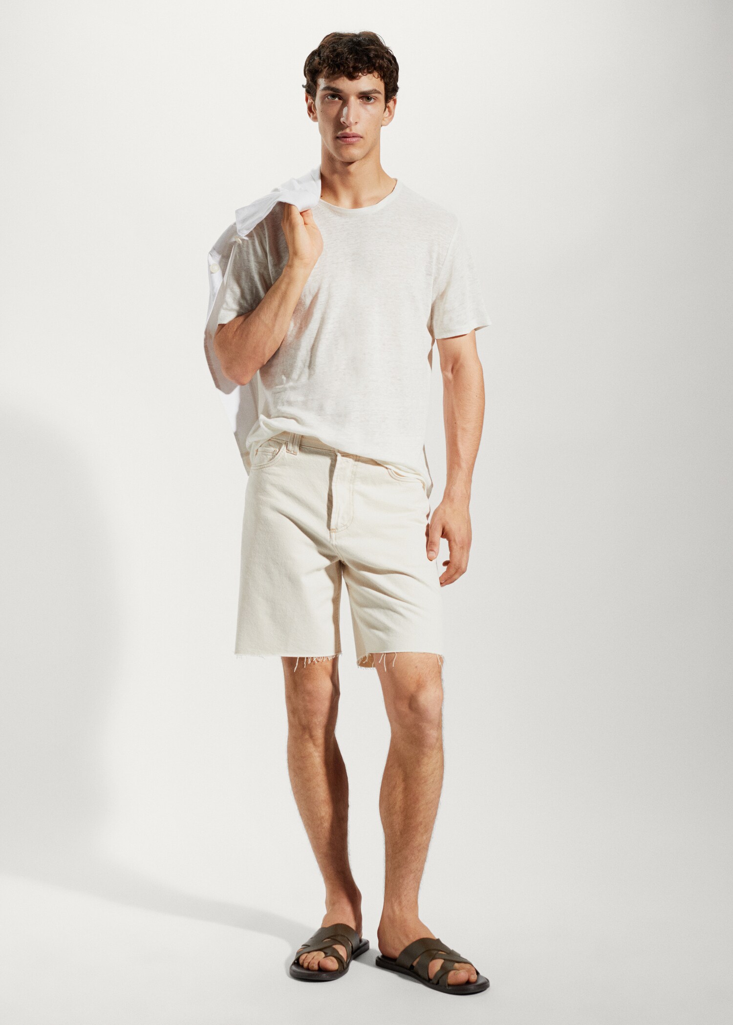 Camiseta Slim Fit 100% lino - Plano general