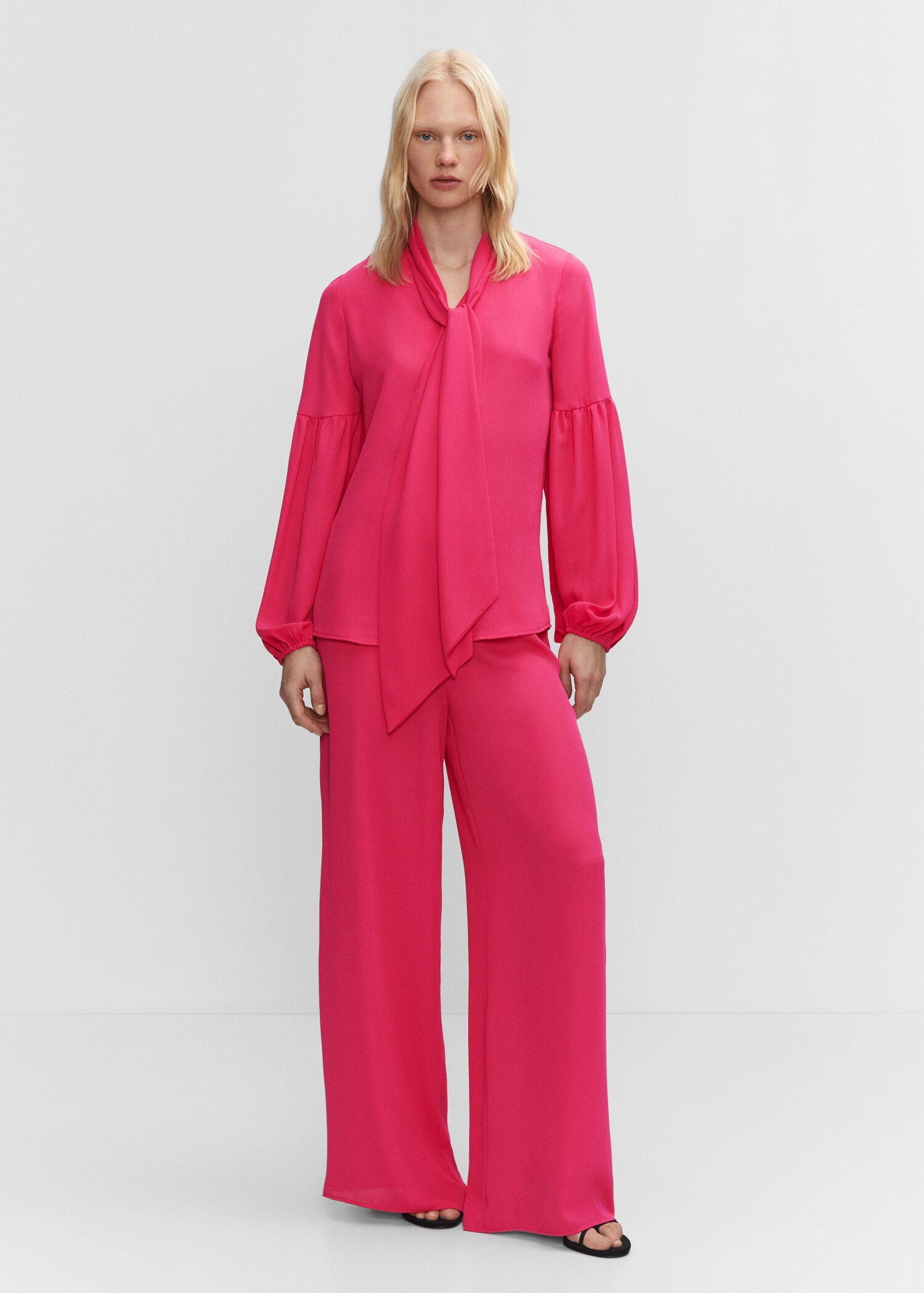 Wideleg trousers with elastic waist - General plane