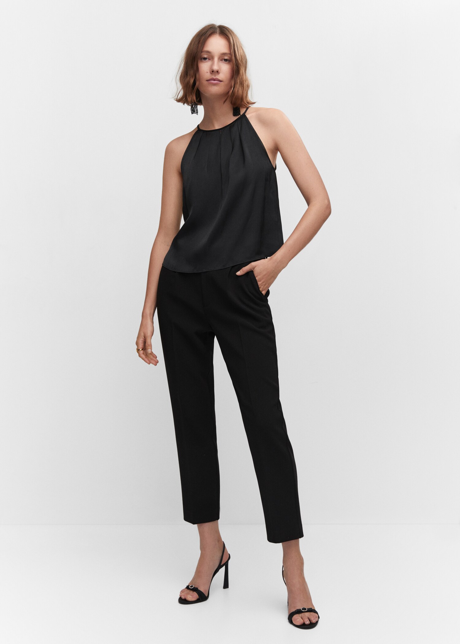 Satiniertes Neckholder-Top - Allgemeine Ansicht