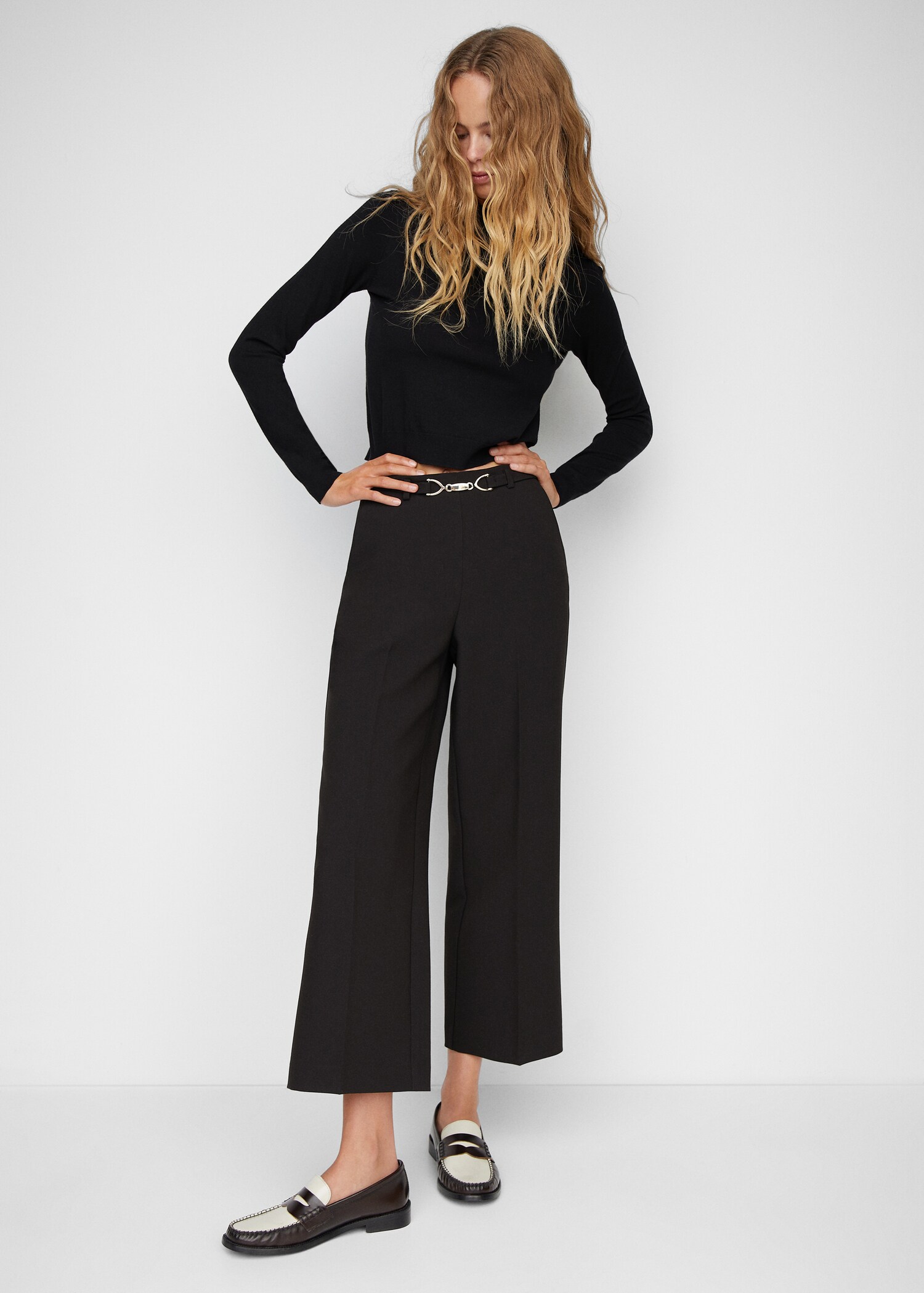 Pantalón culotte cinturón - Plano general