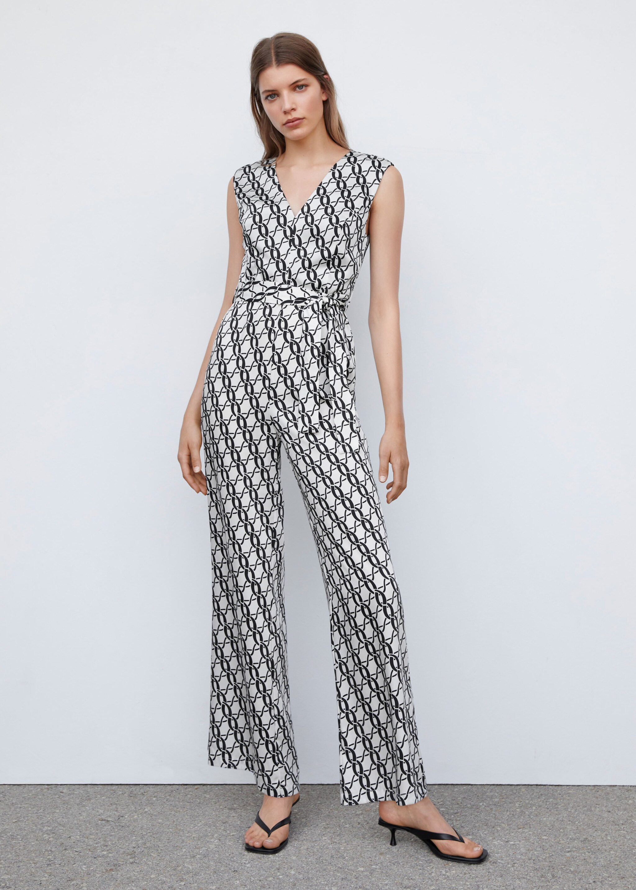 Chain-print jumpsuit - General plane, Black. Ref: 57043805-00.