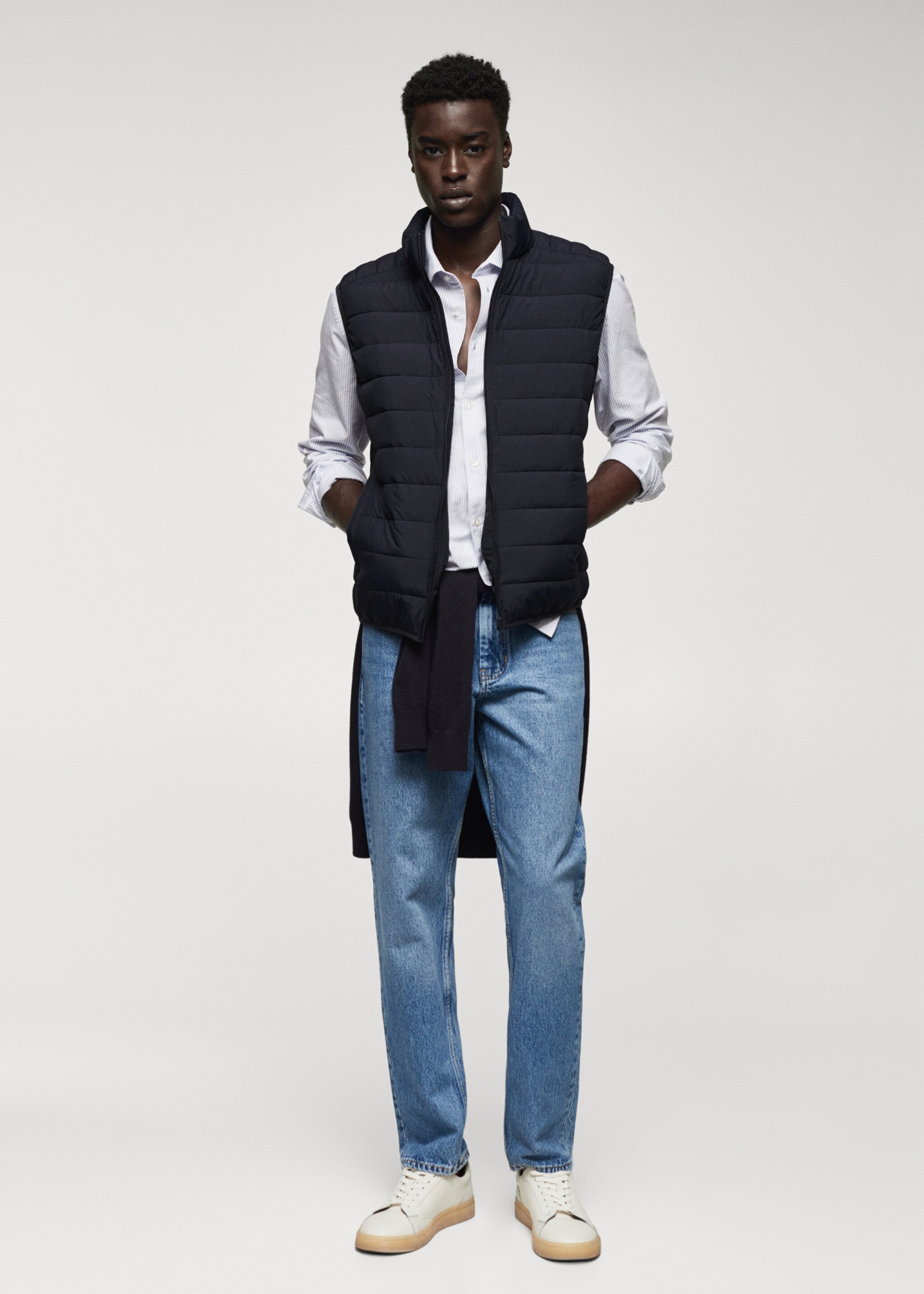 Ultra-light padded water-repellent waistcoat - General plane, Navy. Ref: 57044385-00.