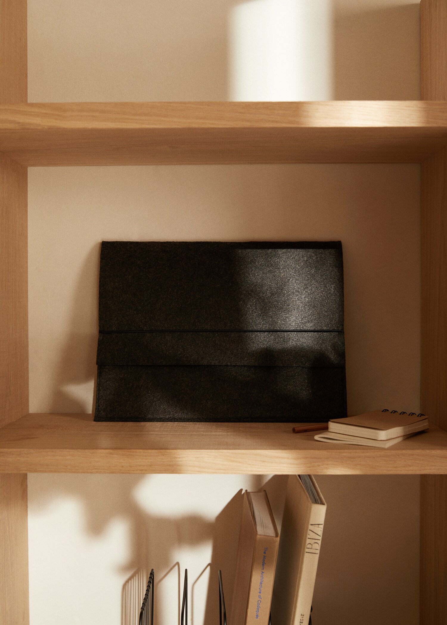 Felt-effect laptop case - General plane