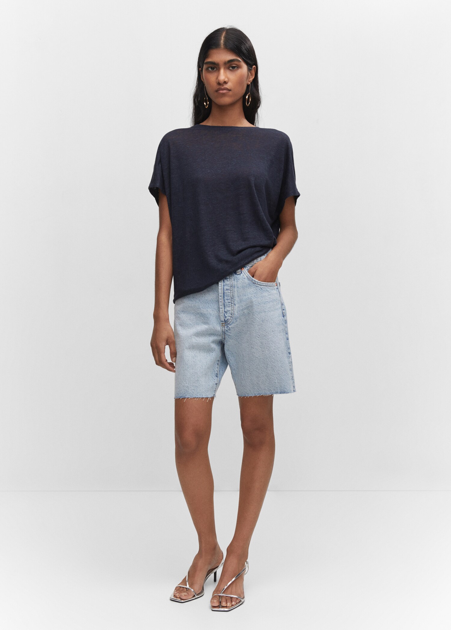Oversized linen t-shirt - General plane