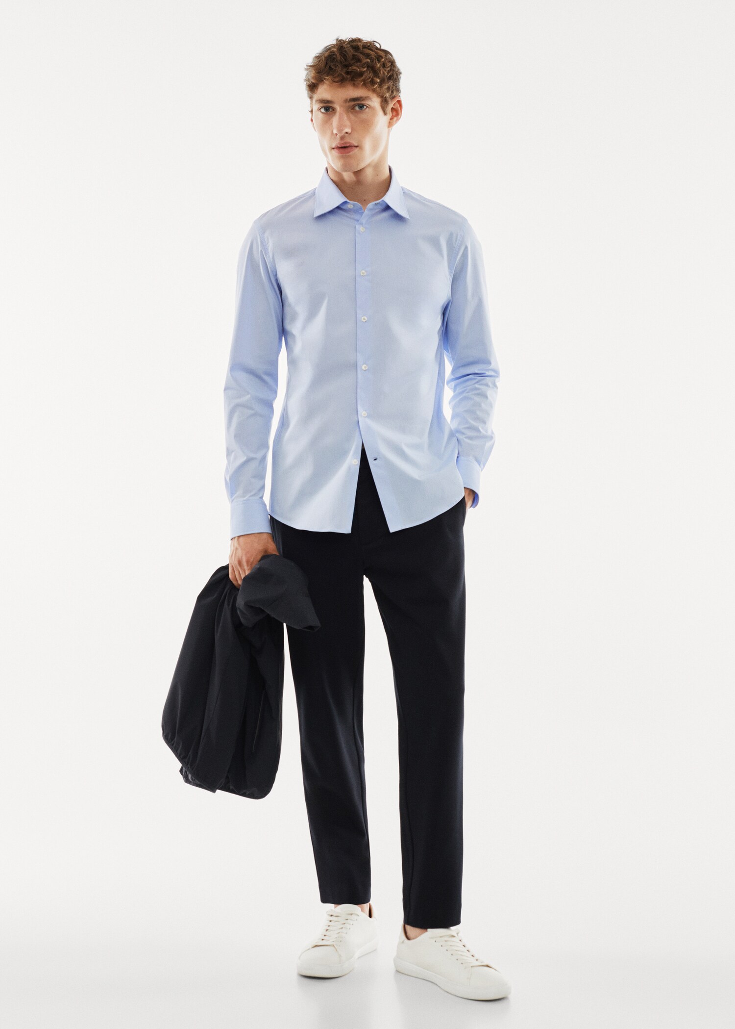 Feingestreiftes Slim Fit-Hemd - Allgemeine Ansicht