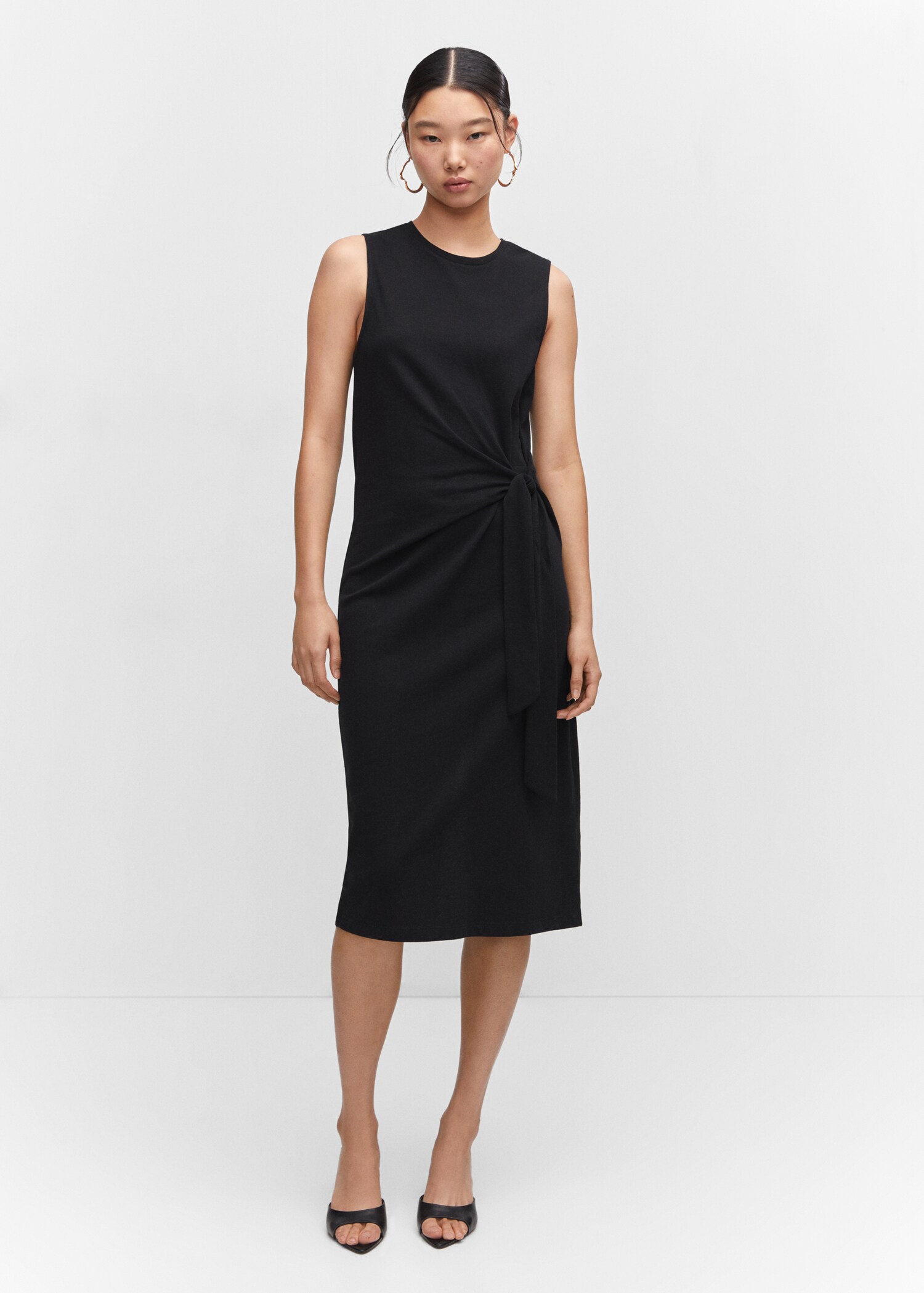 Kleid mit Schleife und Cut-out - Allgemeine Ansicht