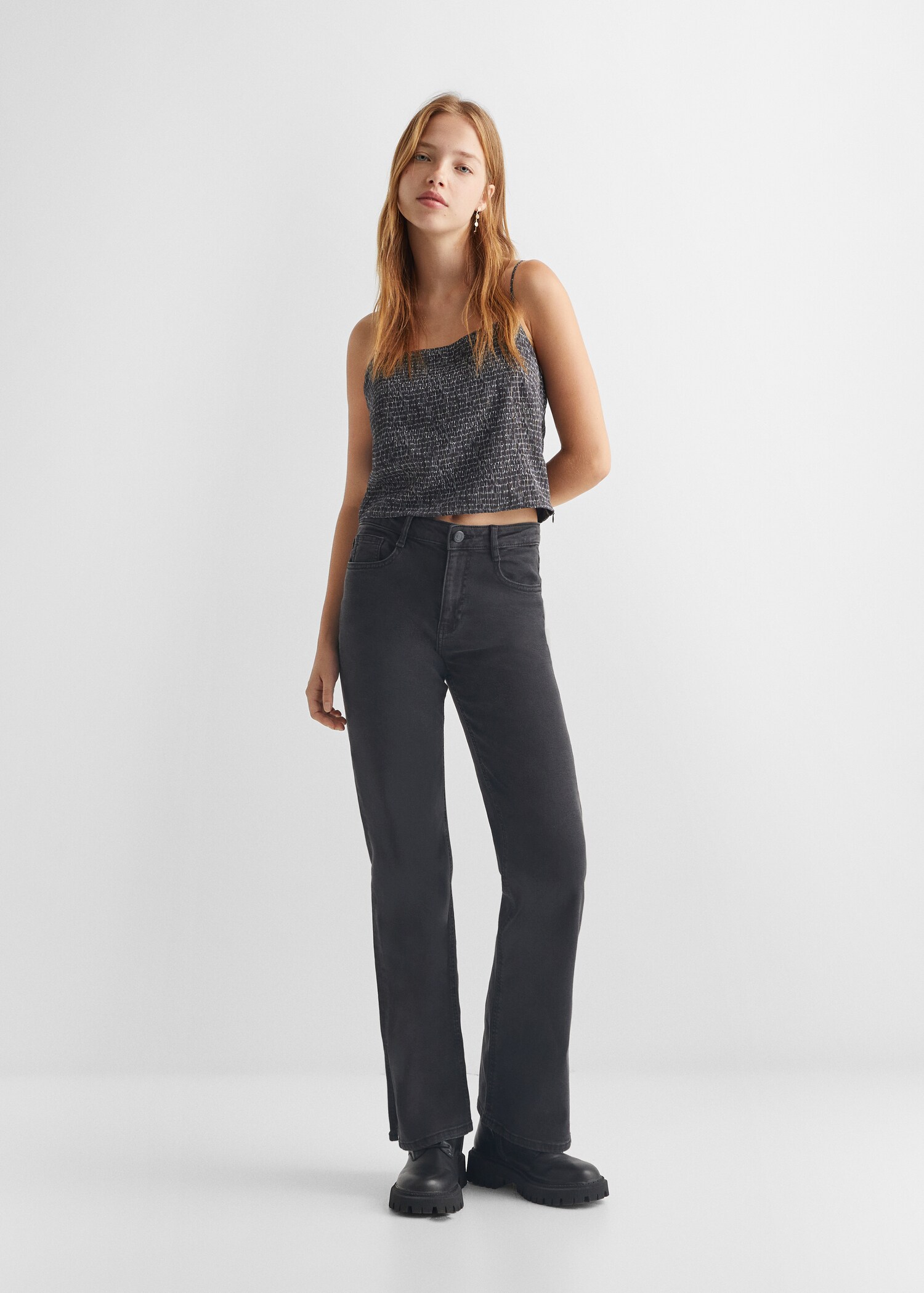 Knot crop top - General plane