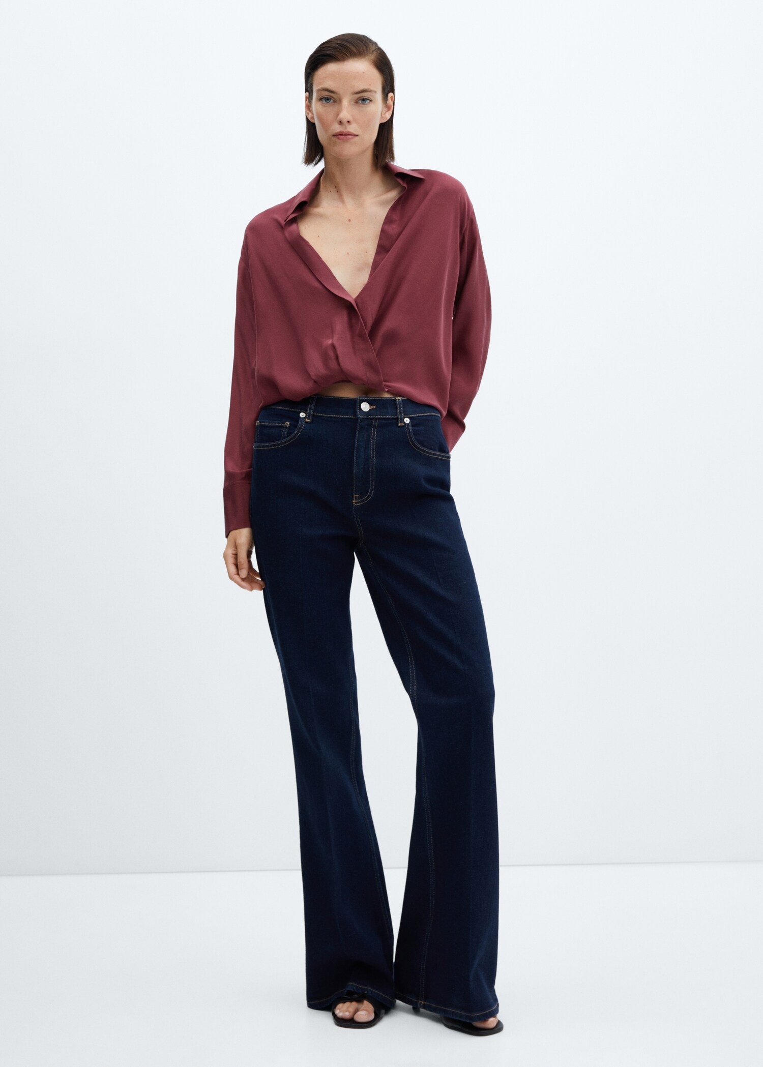 Blouse cache-cœur satinée - Plan général