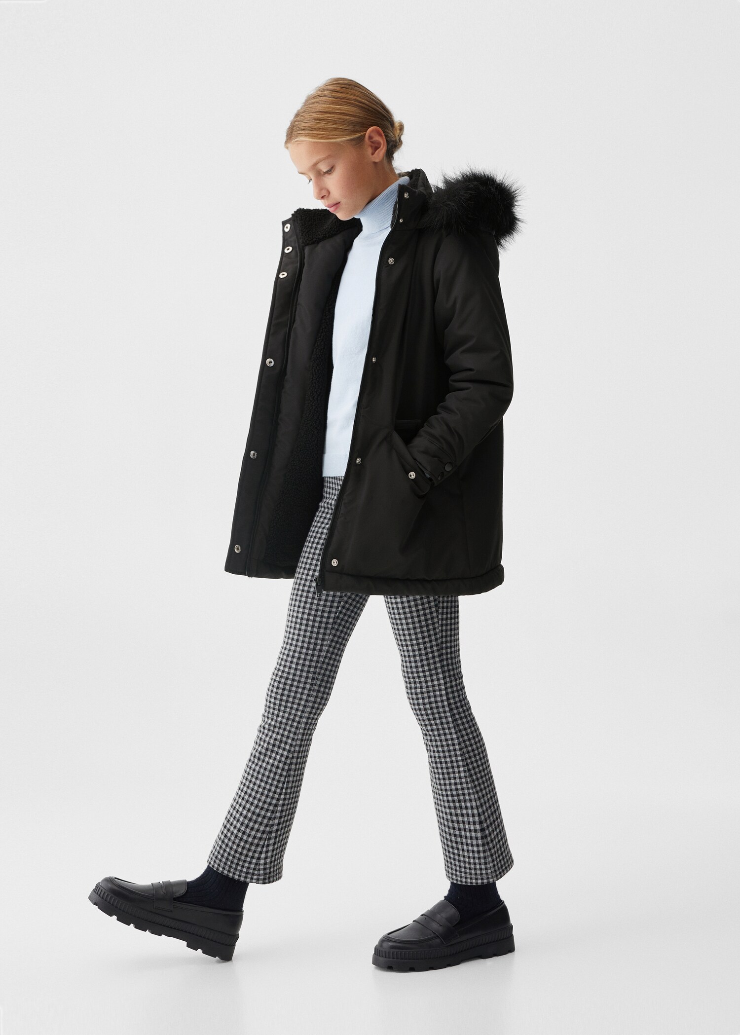 Anorak impermeable capucha pelo - Plano general