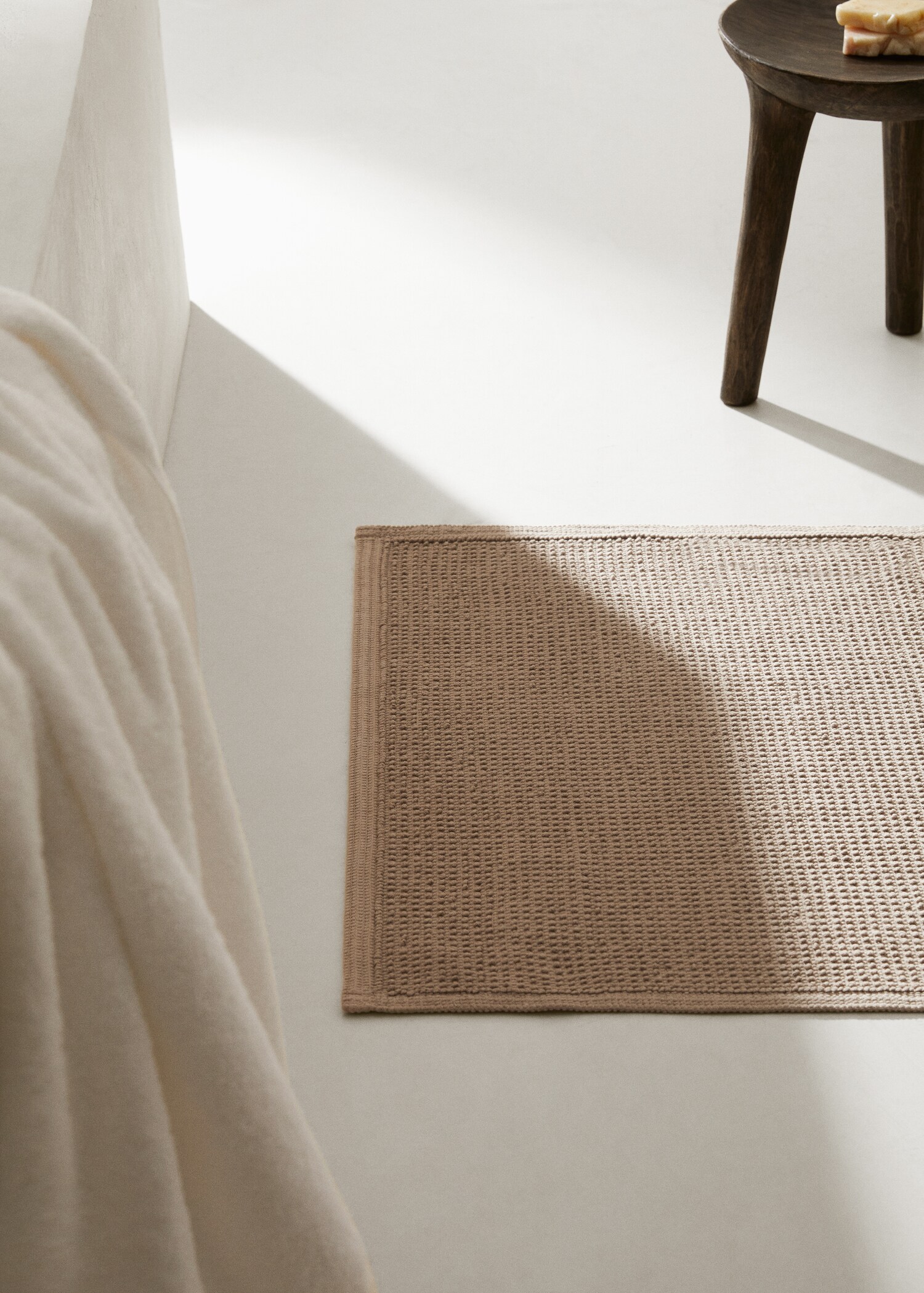 Badteppich aus 100 % Baumwolle mit Textur - Allgemeine Ansicht