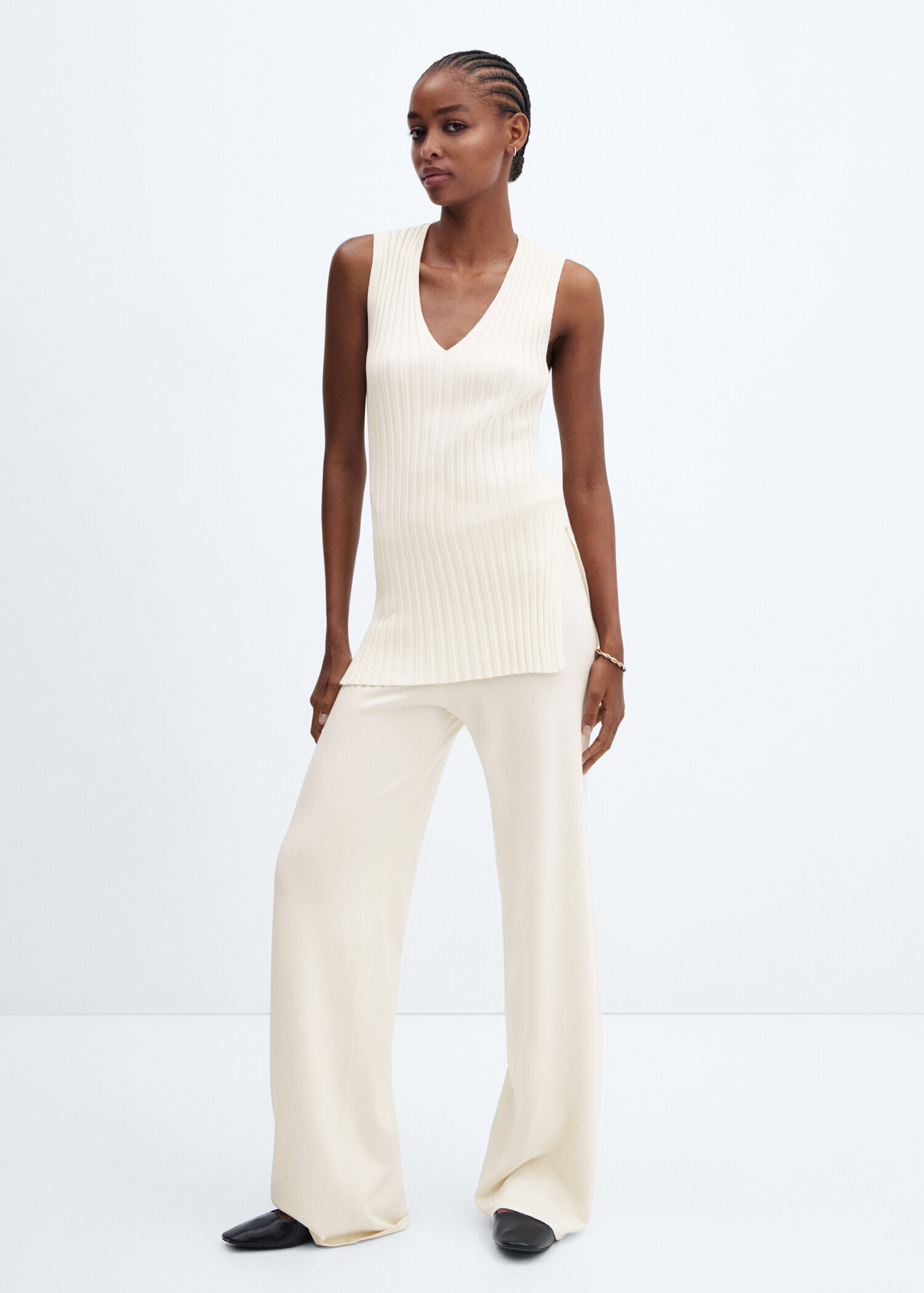 Straight knitted trousers - General plane